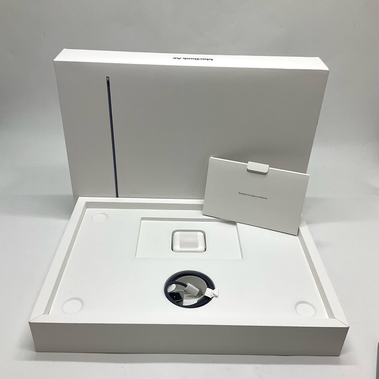 【全額返金保証】【最速発送】Apple MacBook Air 15.3インチ 2024 Apple M3 16GB SSD 512GB ミッドナイト 100% 美品 動作確認済