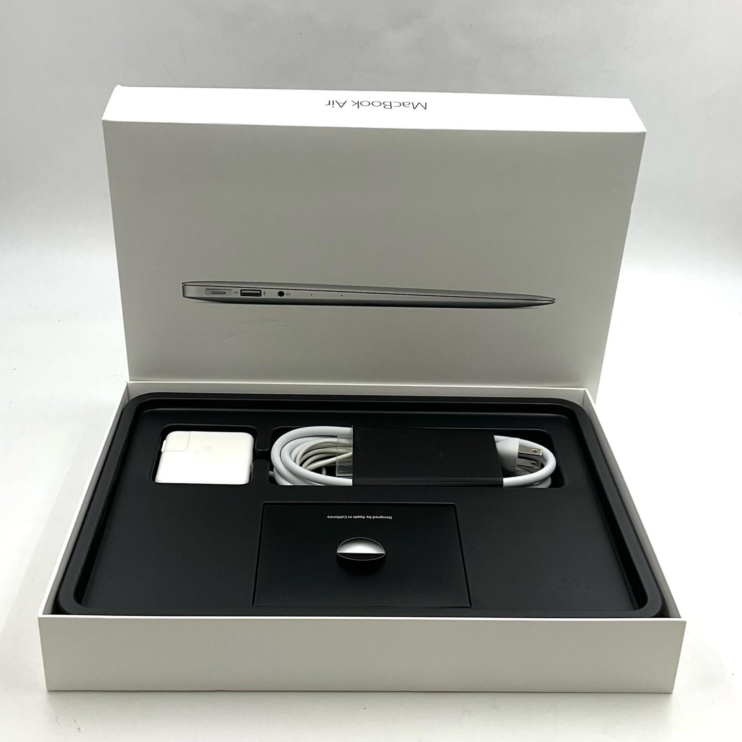 【全額返金保証】【最速発送】Apple MacBook Air 13インチ 2017 i5 デュアルコア 1.8GHz 8GB 128GB シルバー 86.5% 美品 動作確認済