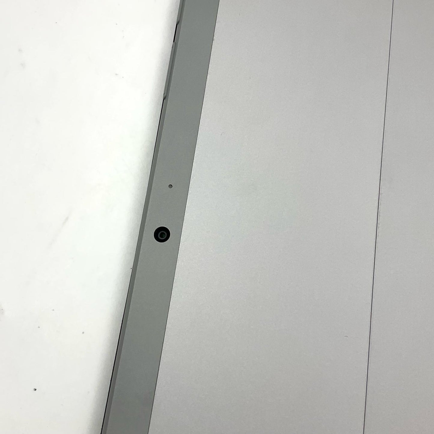 【全額返金保証】【最速発送】Microsoft Surface Go 3 1926 Pentium Gold 6500Y @ 1.1GHz 8GB M.2 SSD 128GB 94% 美品 動作確認済