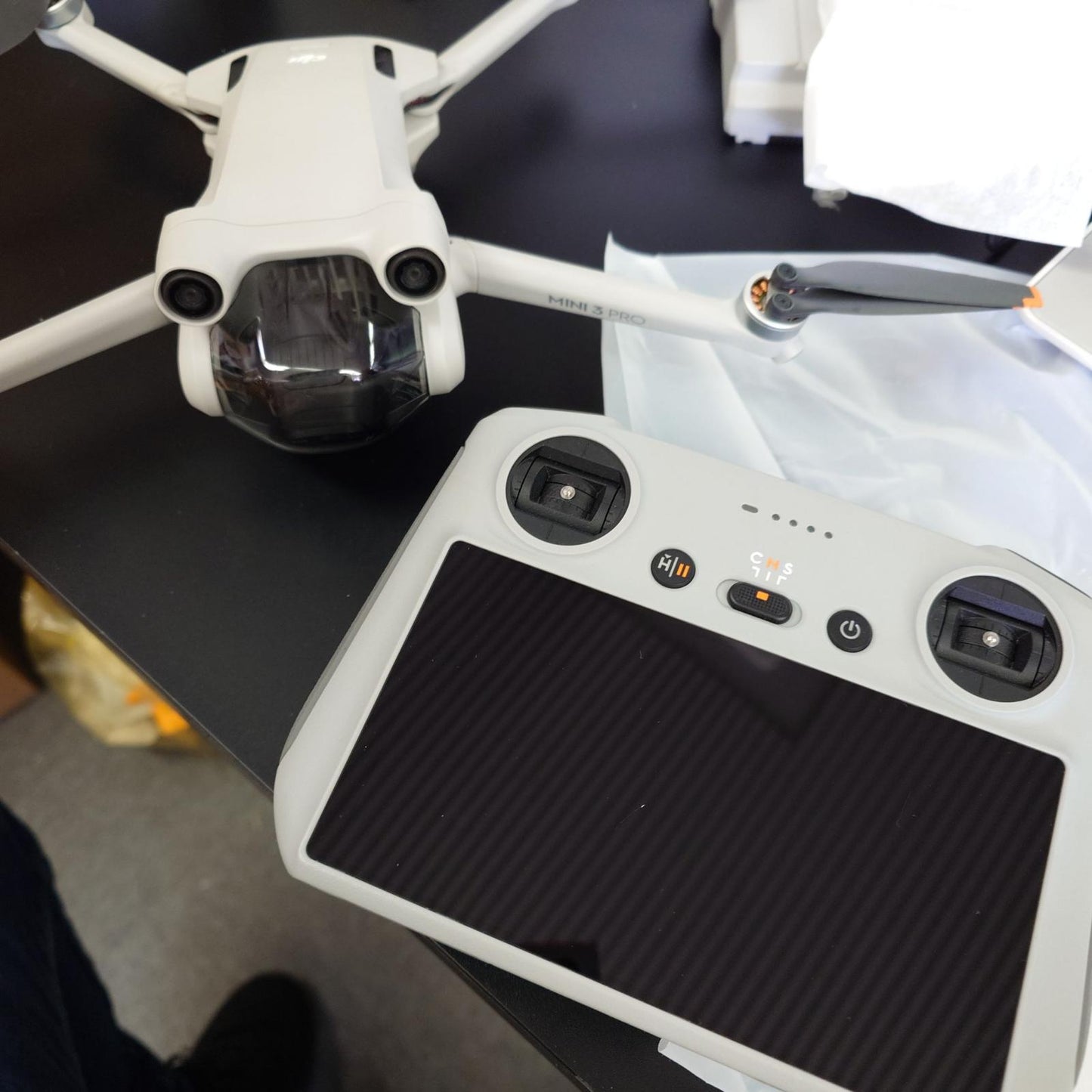 【全額返金保証】【最速発送】DJI Mini 3 Pro (DJI RC付属) + Mini 3 Pro Fly Moreキット Plus 美品 動作確認済