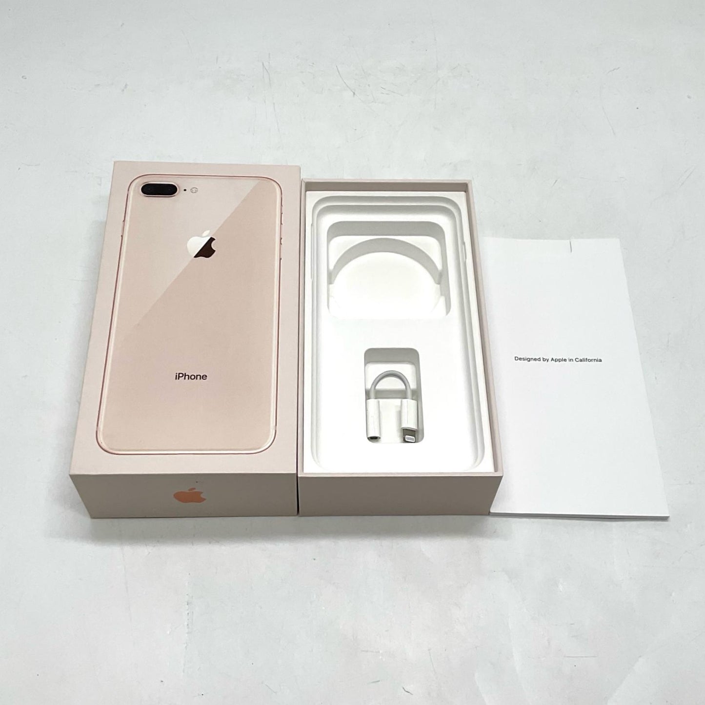 【全額返金保証】【最速発送】Apple iPhone iPhone 8 Plus 64GB ゴールド au 白ロム 美品 動作確認済 81%