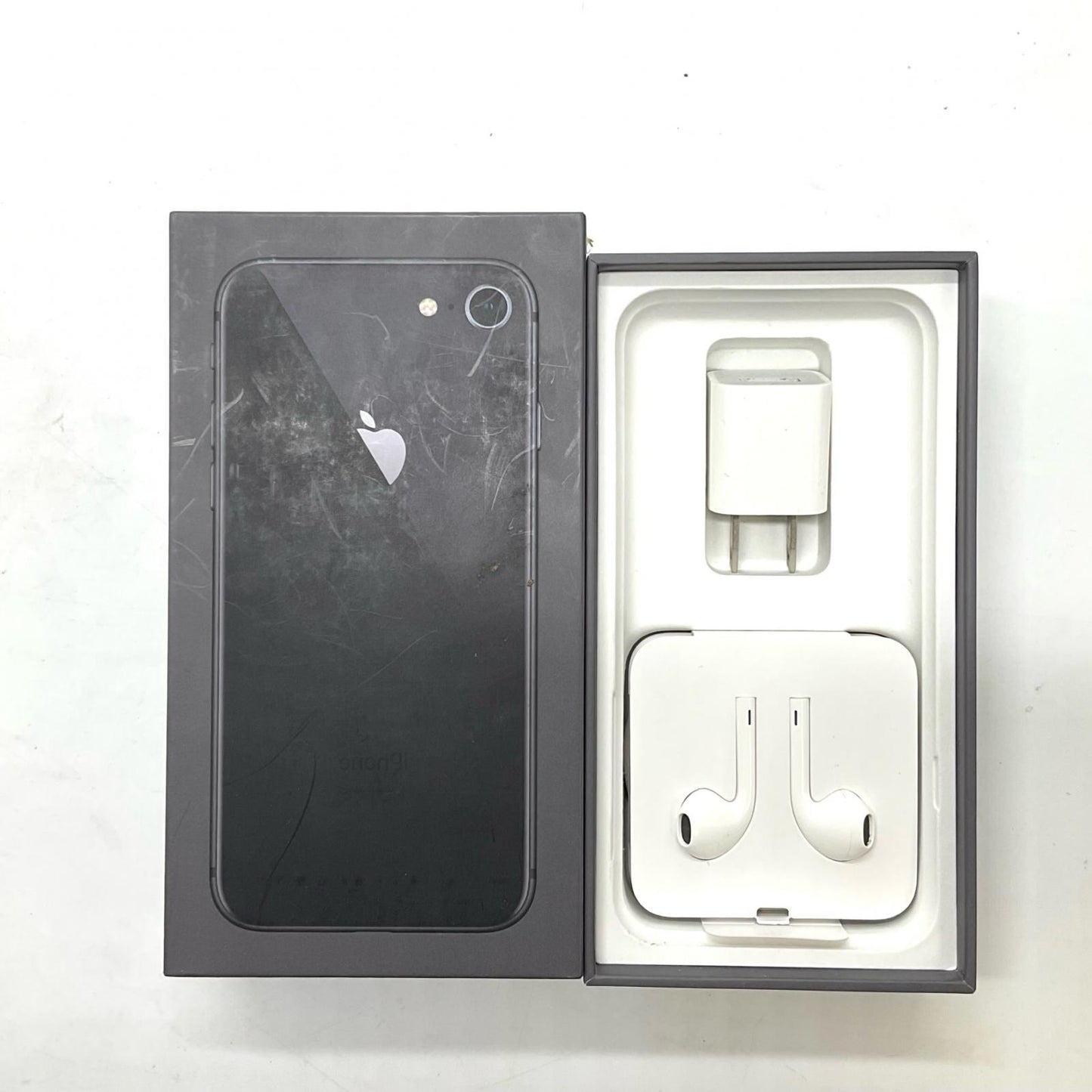 【全額返金保証】【最速発送】Apple iPhone iPhone 8 64GB スペースグレイ Softbank 白ロム 美品 動作確認済 82%