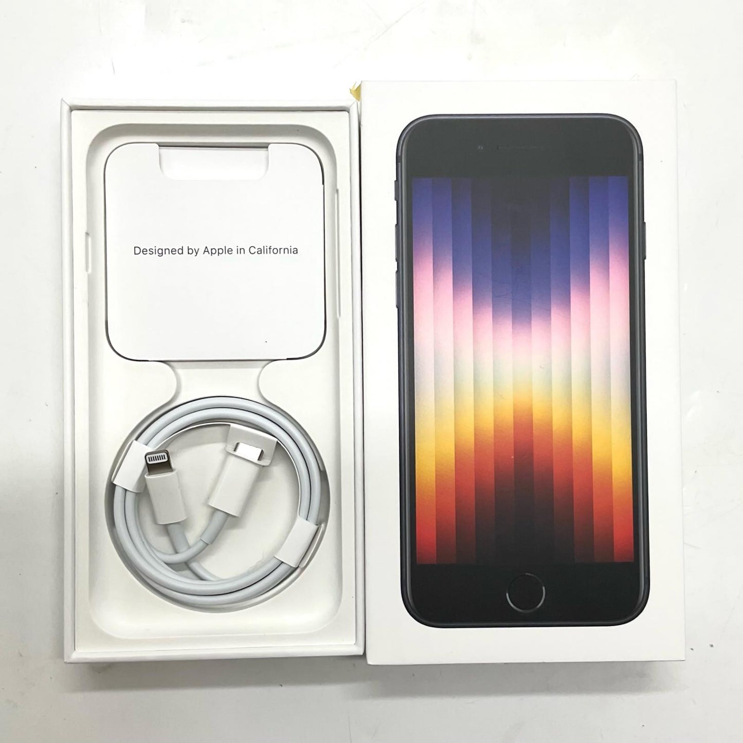【全額返金保証】【最速発送】Apple iPhone iPhone SE(第3世代) 64GB ミッドナイト Softbank 白ロム 美品 動作確認済 84%