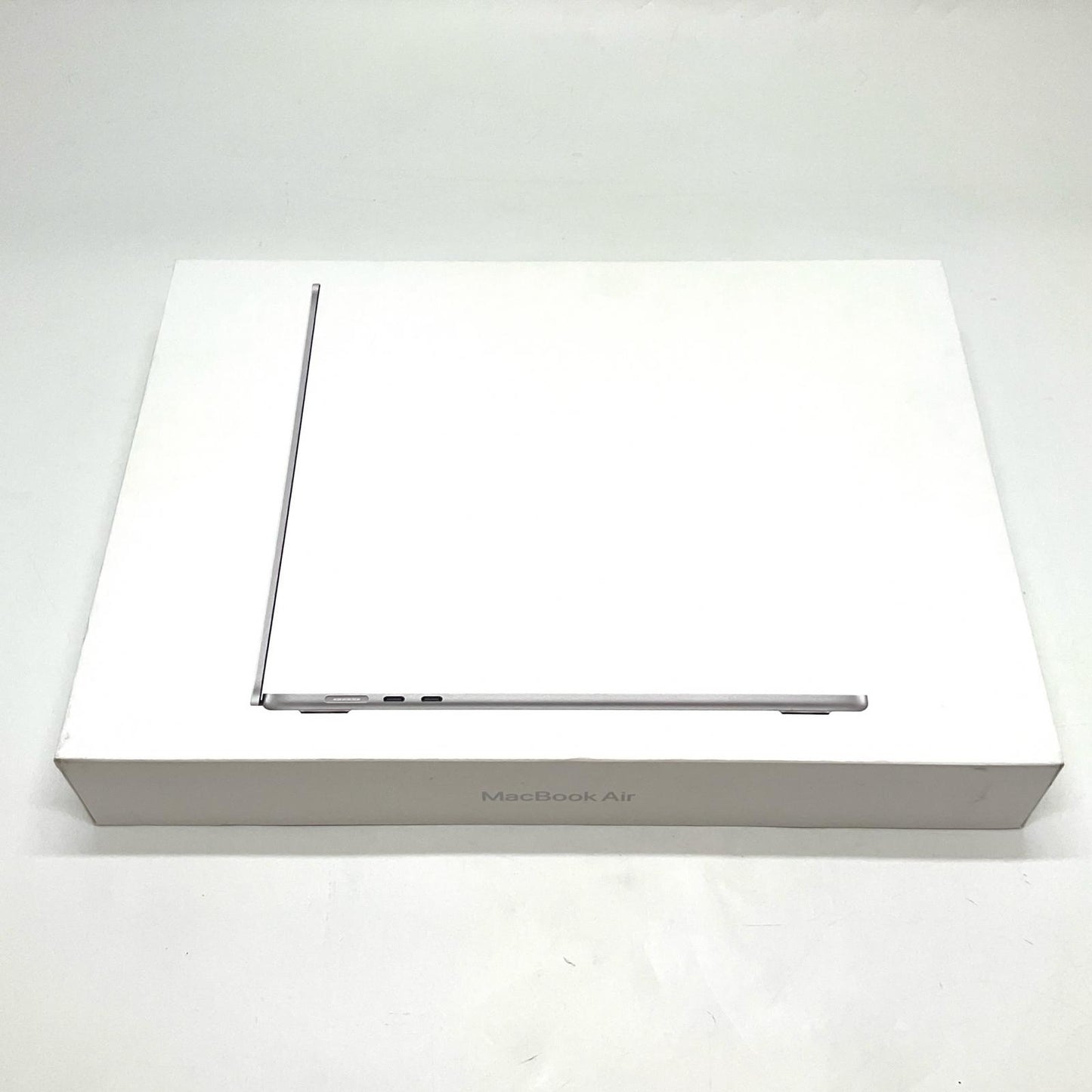 【全額返金保証】【最速発送】Apple MacBook Air 15インチ 2025 Apple M4 16GB SSD 512GB シルバー 100% 超美品 動作確認済