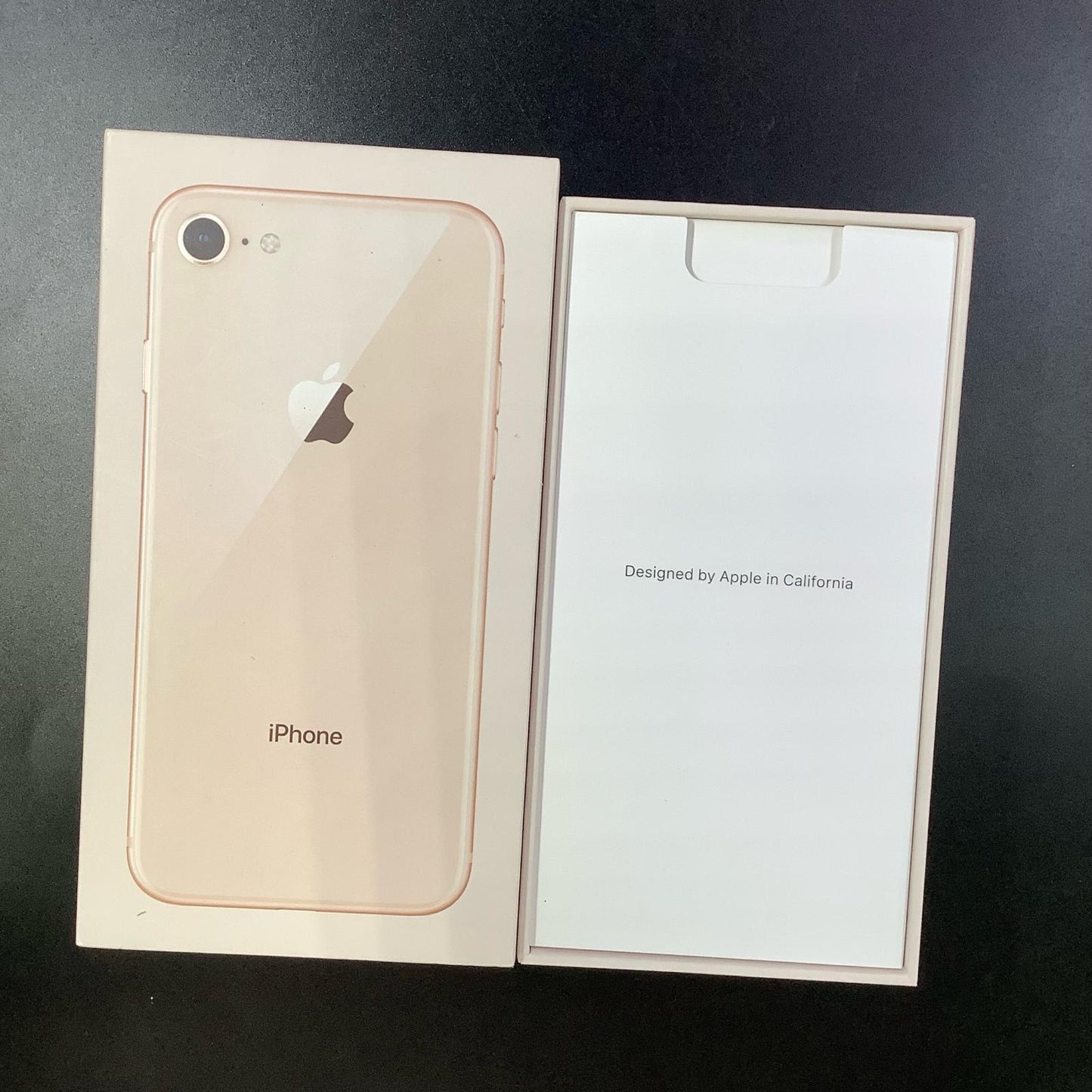 【最速発送】Apple iPhone iPhone 8 256GB ゴールド Softbank 白ロム【難有】