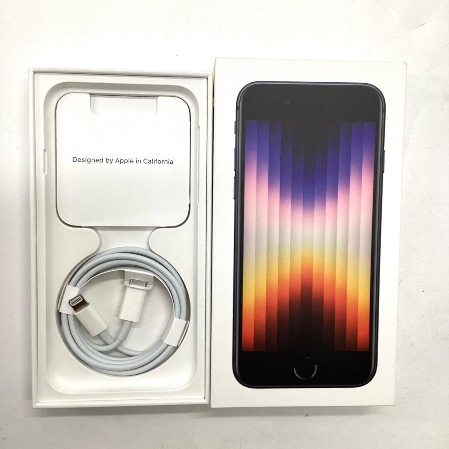 【全額返金保証】【最速発送】Apple iPhone iPhone SE(第3世代) 64GB ミッドナイト au 白ロム 動作確認済 97%
