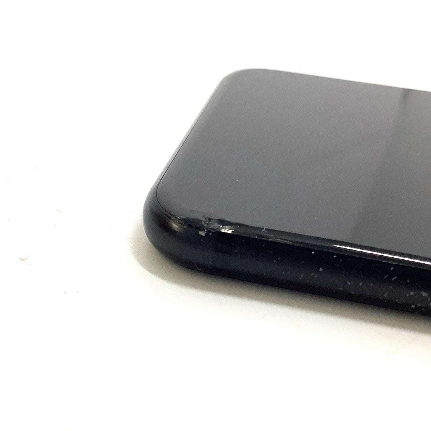 【最速発送】Apple iPhone iPhone SE(第2世代) 64GB ブラック au 白ロム【難有】 90%