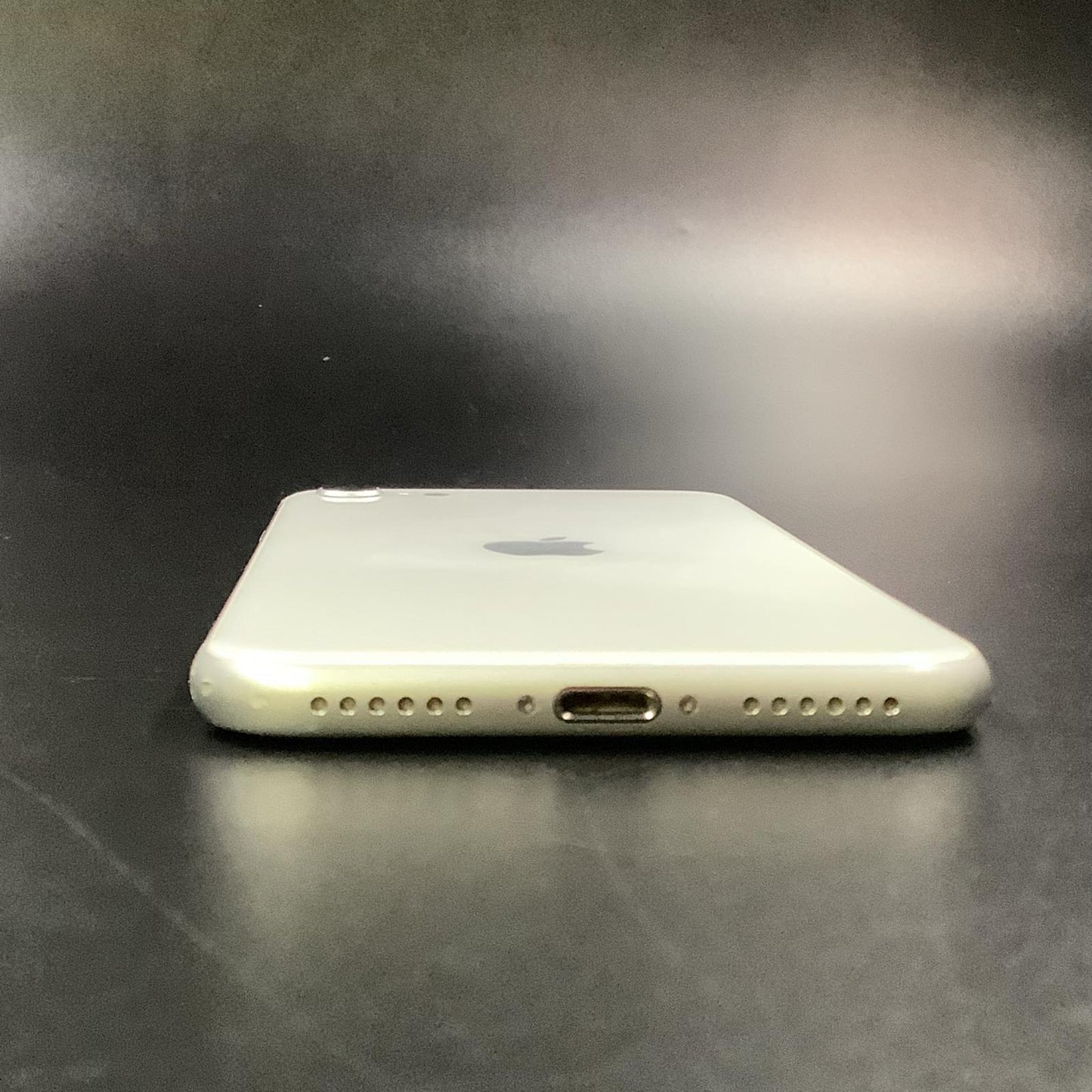 【最速発送】Apple iPhone iPhone SE(第2世代) 64GB ホワイト au SIMフリー 白ロム【難有】 84%