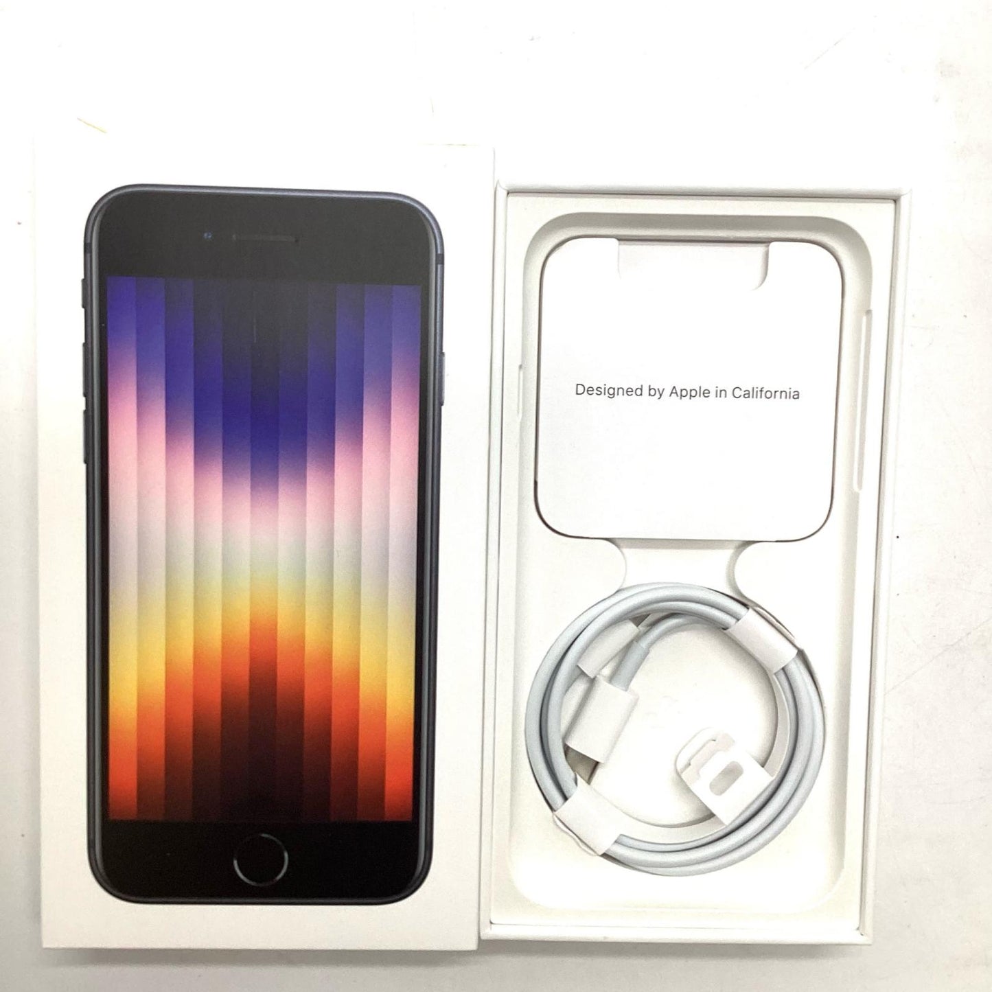 【全額返金保証】【最速発送】Apple iPhone iPhone SE(第3世代) 64GB ミッドナイト au 白ロム 動作確認済 87%