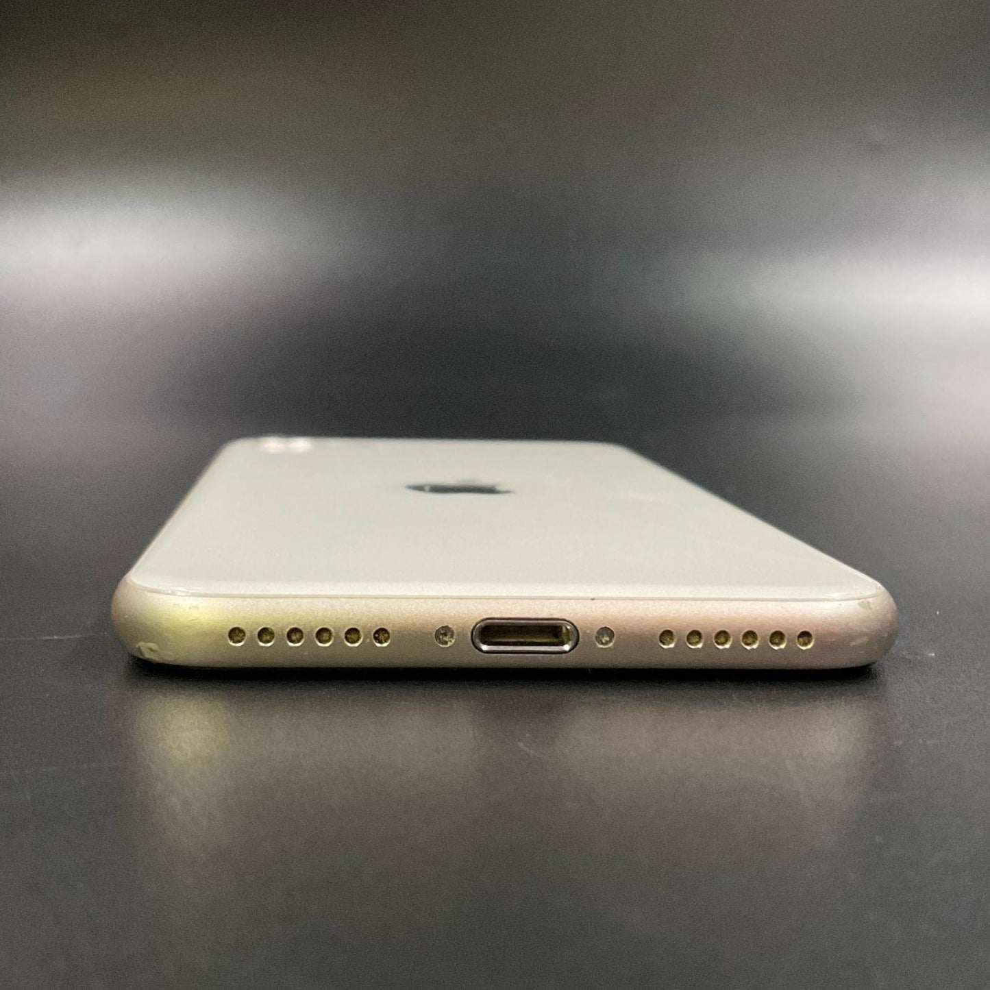 【最速発送】Apple iPhone iPhone SE(第3世代) 64GB スターライト Softbank SIMフリー【難有】 86%