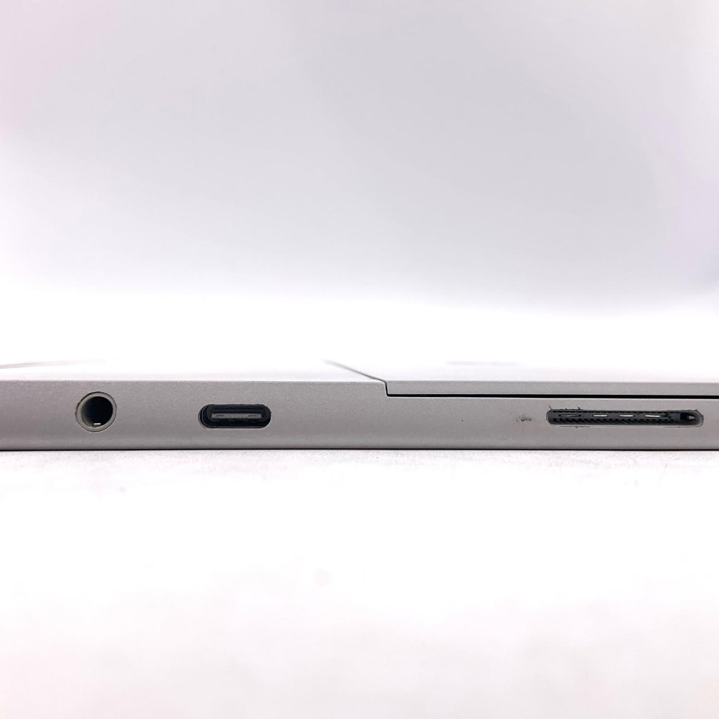 【全額返金保証】【最速発送】Microsoft Surface Go 1824 Intel(R) Pentium(R) CPU 4415Y @ 1.60GHz 4GB 64GB 83.6% 動作確認済