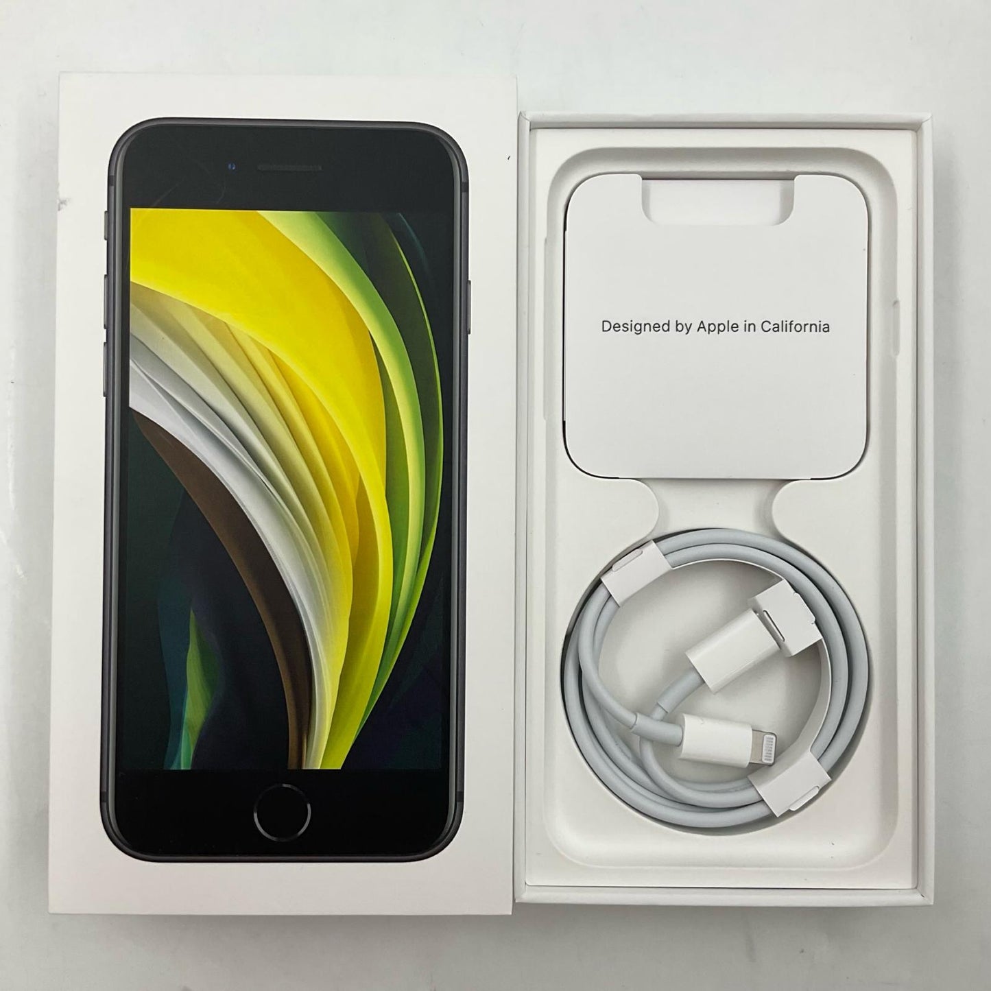 【全額返金保証】【最速発送】Apple iPhone iPhone SE(第2世代) 128GB ブラック docomo 白ロム 動作確認済 75%