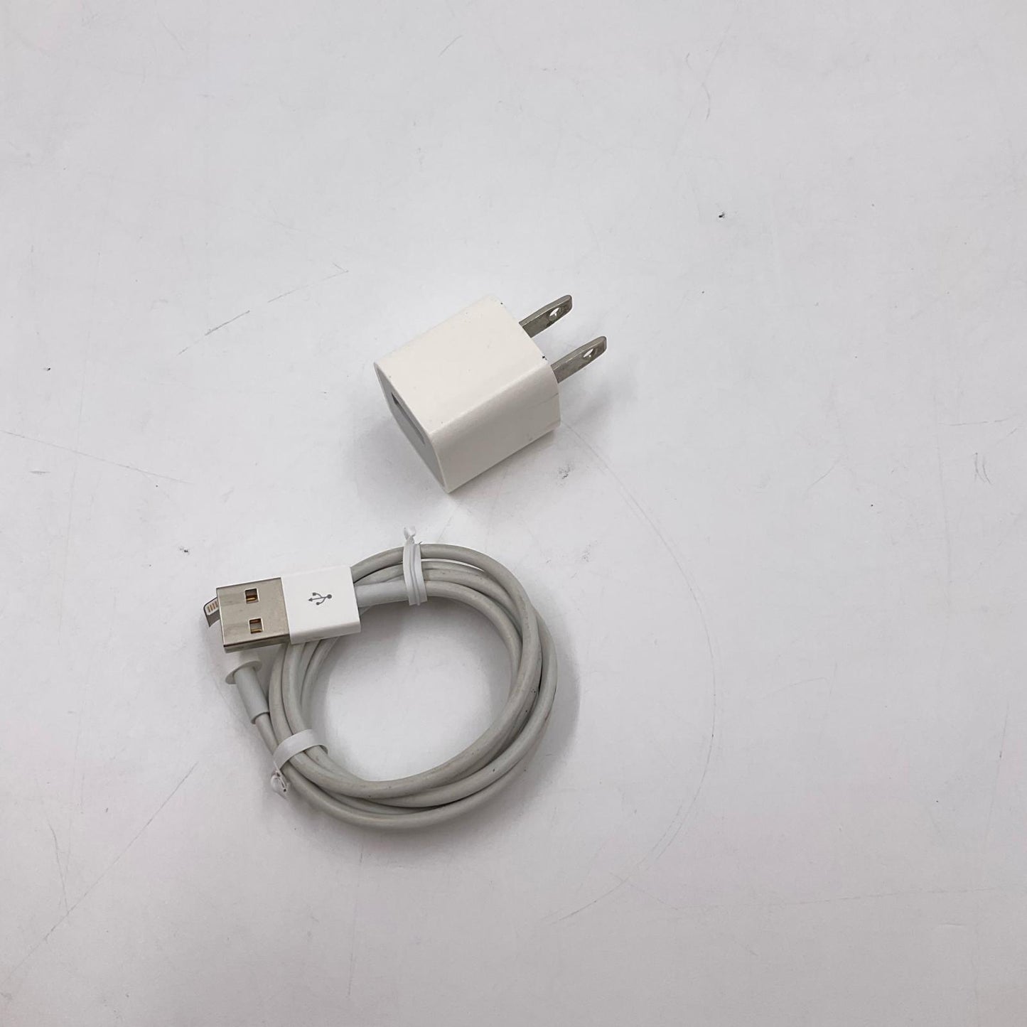 【全額返金保証】【最速発送】Apple iPad mini 7.9インチ 第2世代 128GB スペースグレイ WiFi+Cellular au 白ロム 美品 動作確認済