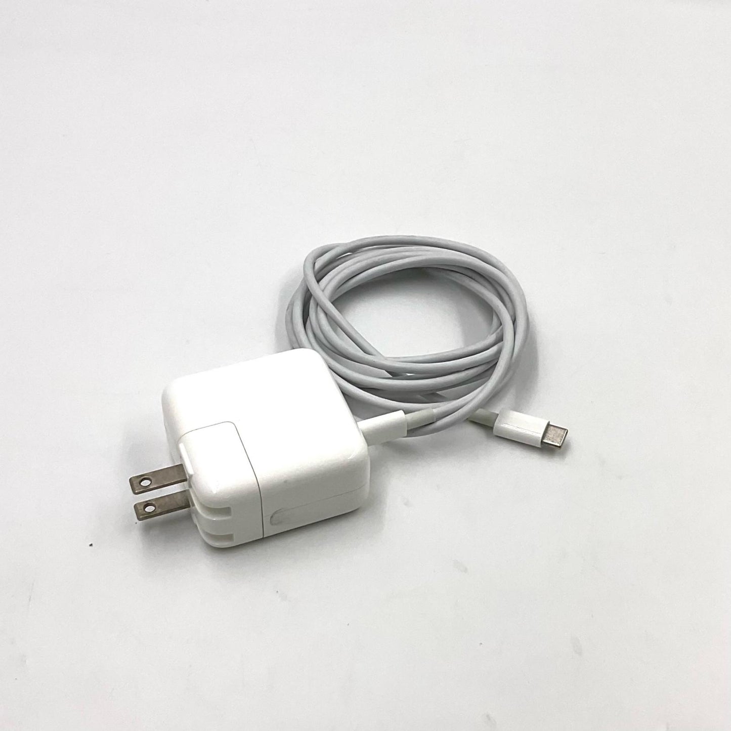 【全額返金保証】【最速発送】Apple MacBook Air 13.3インチ 2020 Apple M1 8GB 256GB スペースグレイ 95% 美品 動作確認済