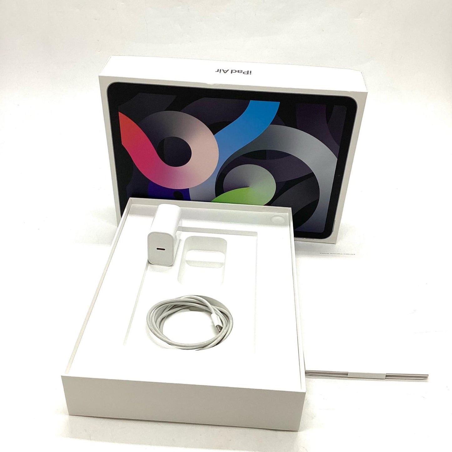 【全額返金保証】【最速発送】Apple iPad Air 10.9インチ 第5世代 64GB スペースグレイ Wi-Fi 美品 動作確認済