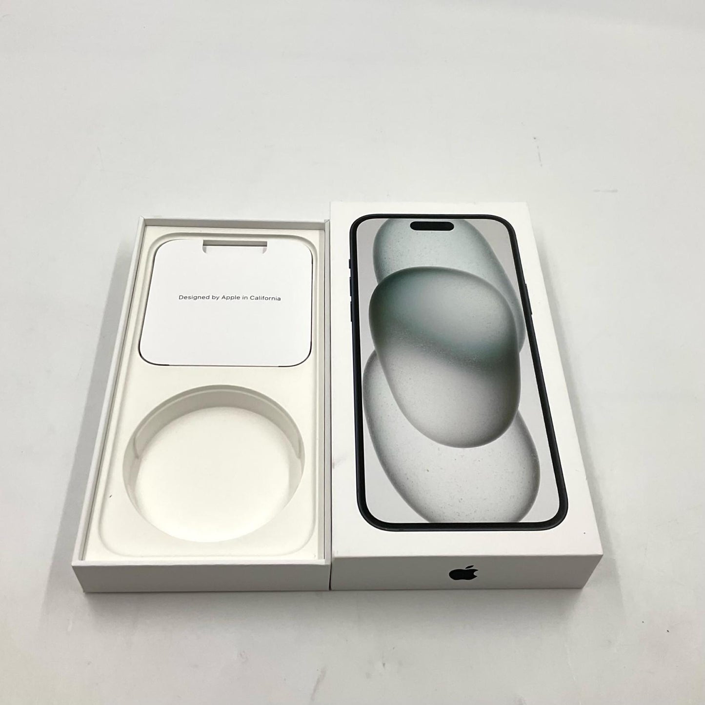 【全額返金保証】【最速発送】Apple iPhone iPhone 15 Plus 256GB ブラック SIMフリー 白ロム 美品 動作確認済 88%