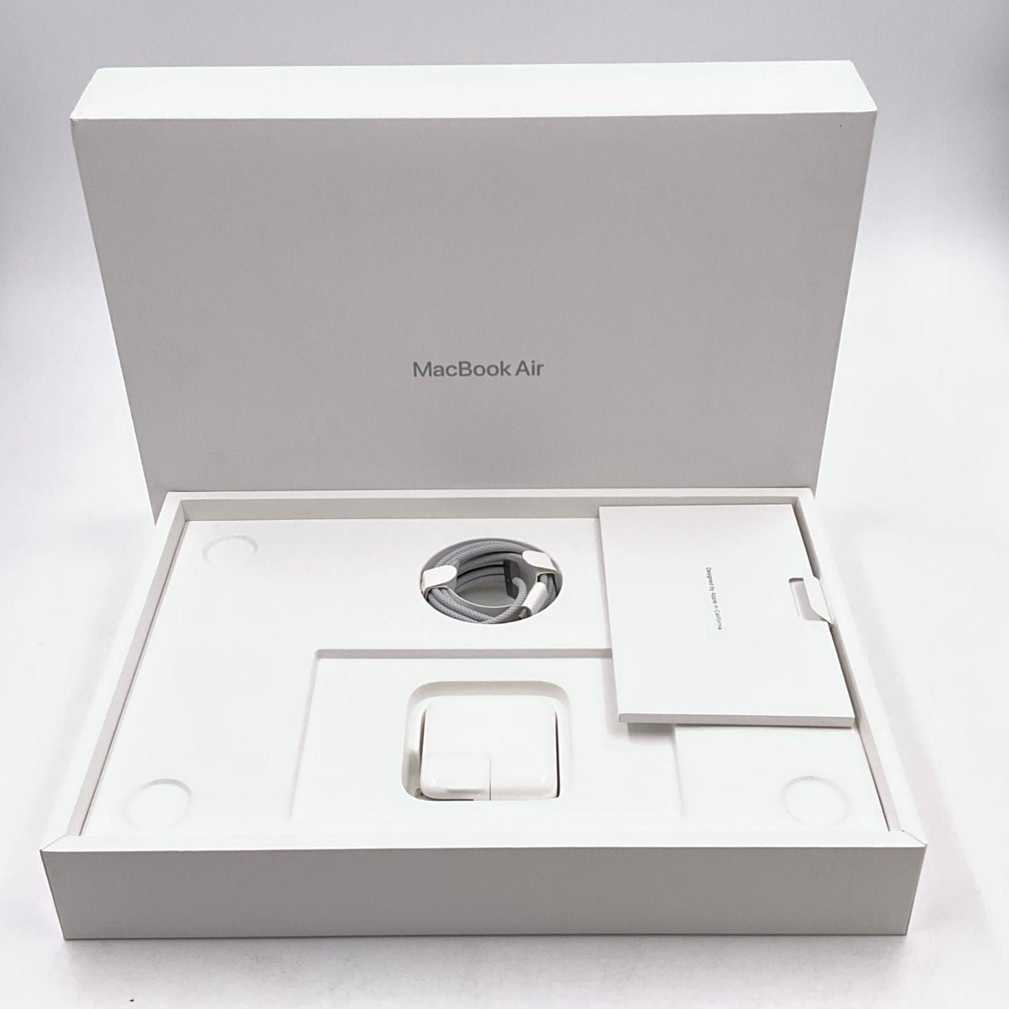 【全額返金保証】【最速発送】Apple MacBook Air 13インチ 2024 Apple M3 16GB 256GB スペースグレイ 100% 超美品 動作確認済