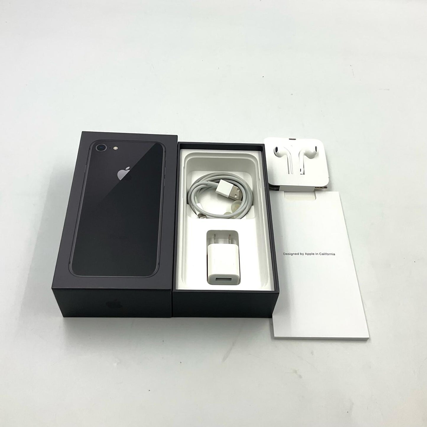 【全額返金保証】【最速発送】Apple iPhone iPhone 8 64GB スペースグレイ Softbank 白ロム 美品 動作確認済 93%