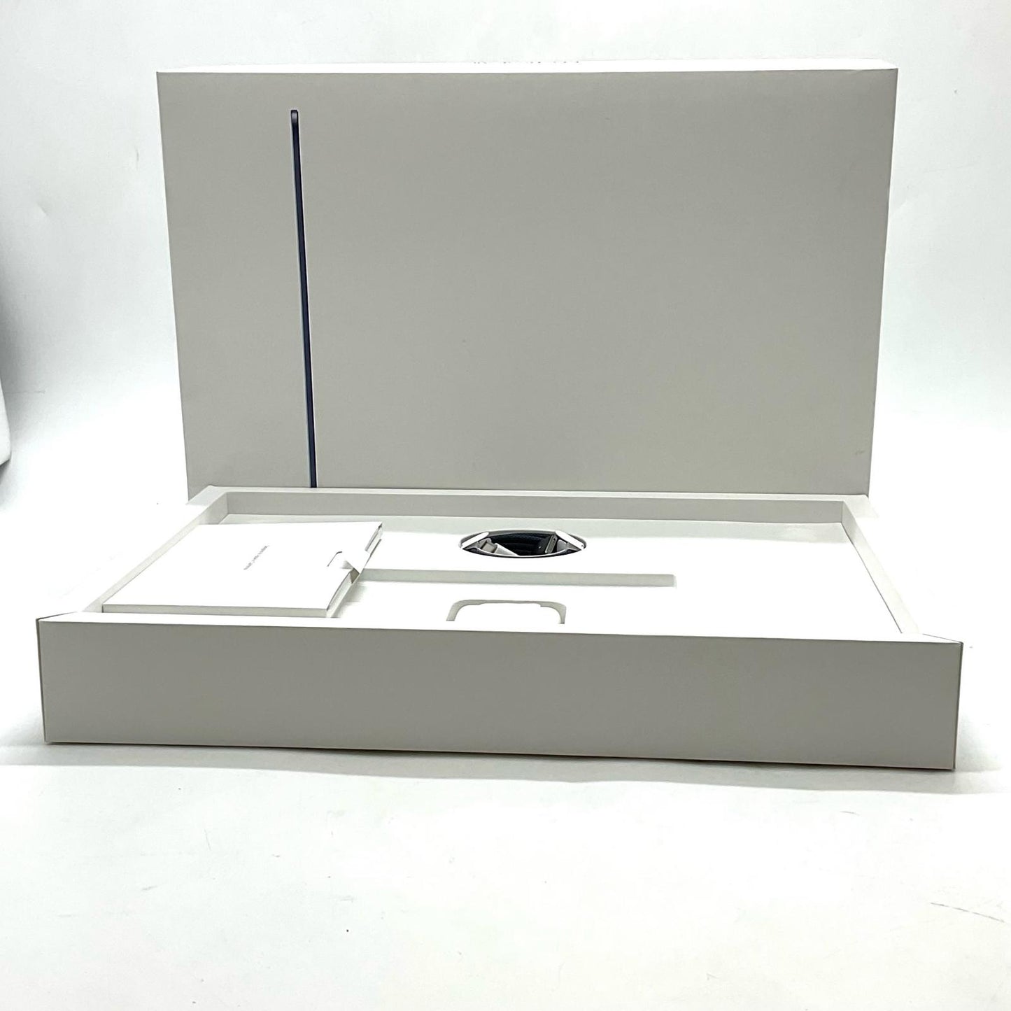 【全額返金保証】【最速発送】Apple MacBook Air 15.3インチ 2024 Apple M3 16GB 256GB ミッドナイト 95.7% 超美品 動作確認済