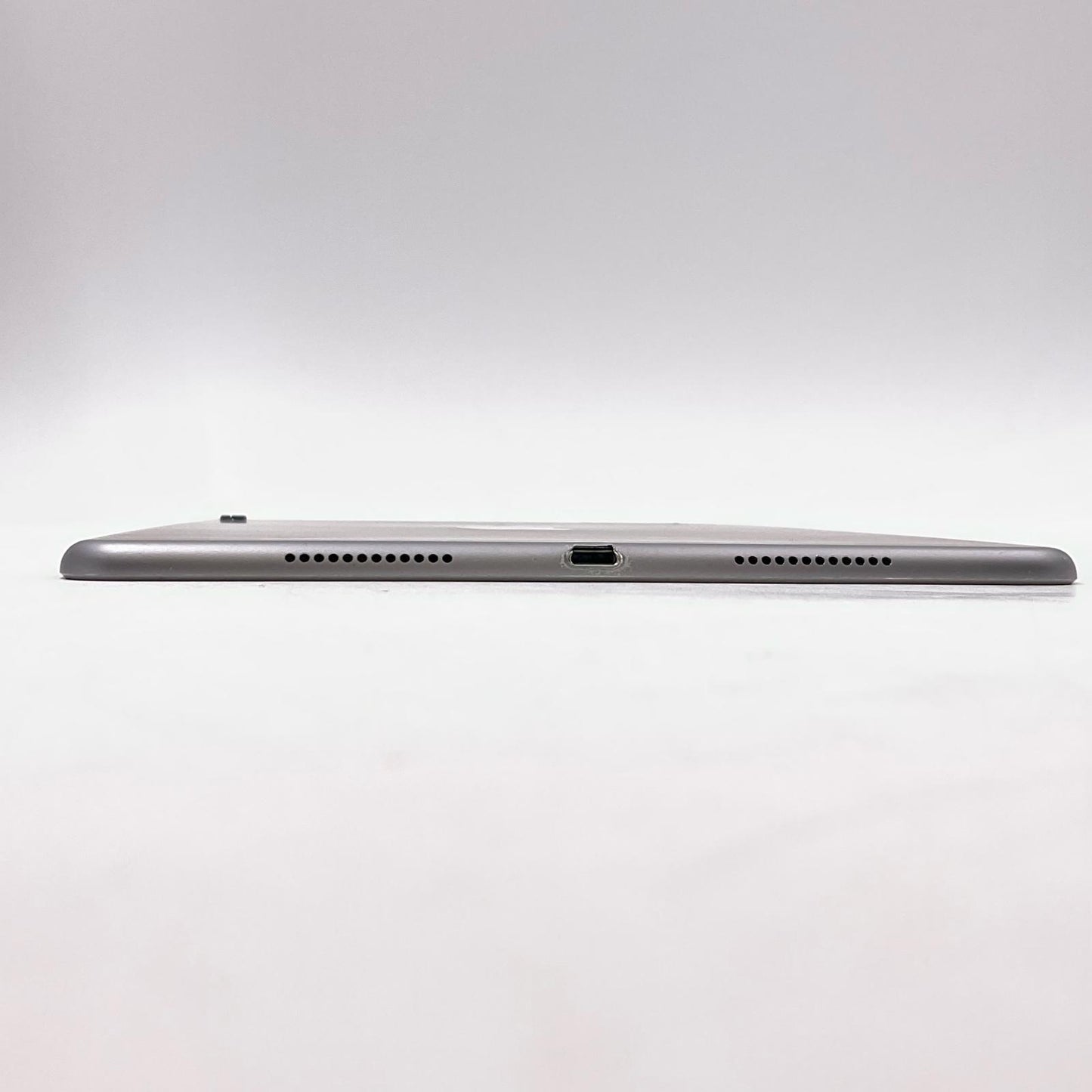 【最速発送】Apple iPad iPad Pro 9.7インチ Wi-Fi 256GB Space Gray【難有】
