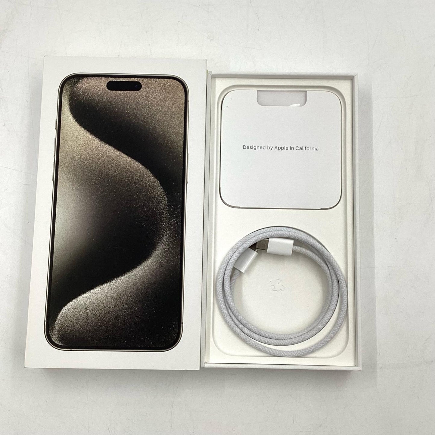 【全額返金保証】【最速発送】Apple iPhone iPhone 15 Pro Max 512GB ナチュラルチタニウム SIMフリー 白ロム 美品 動作確認済 85%