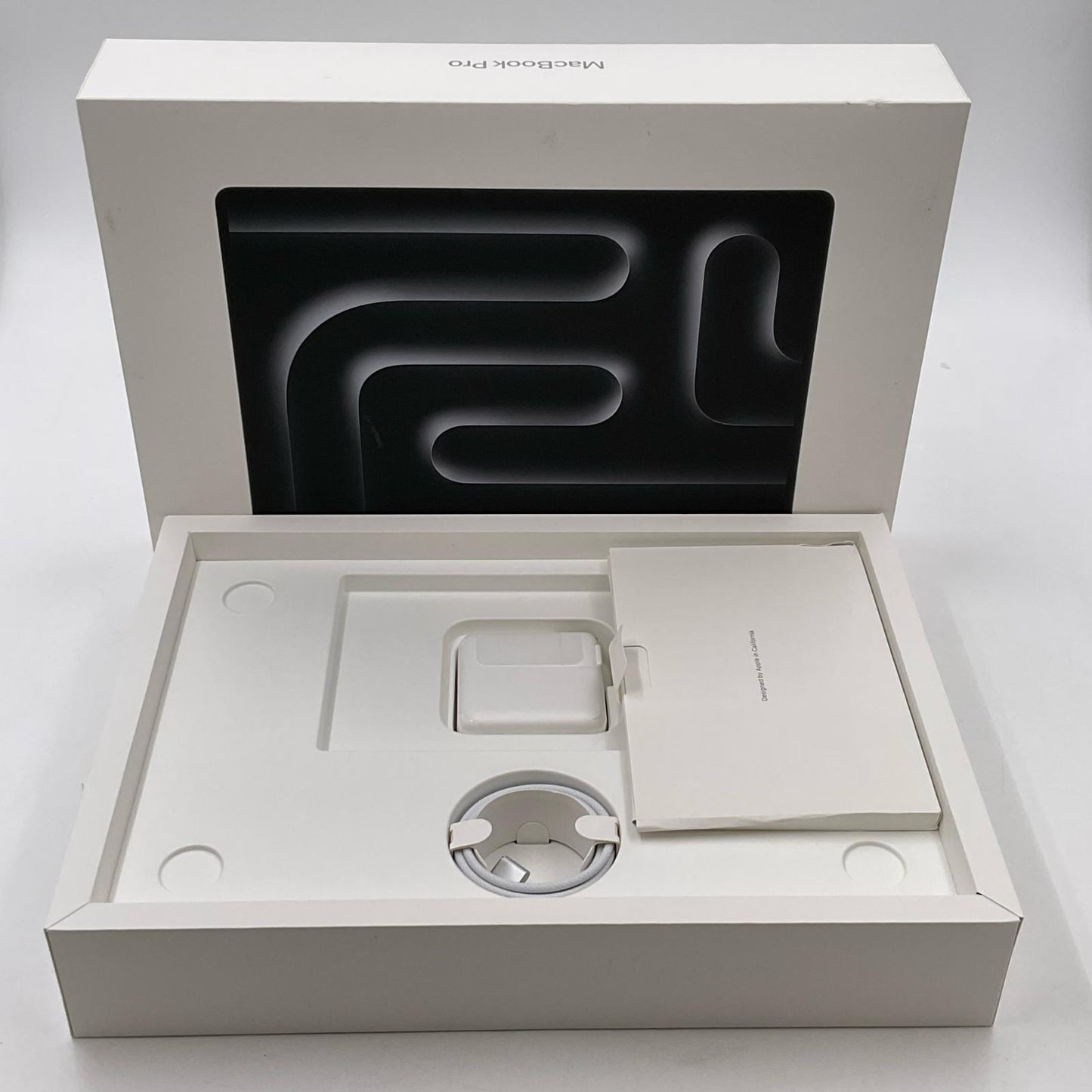 【全額返金保証】【最速発送】Apple MacBook Pro 14インチ 2023 Apple M3 16GB 1TB スペースグレイ 86% 美品 動作確認済