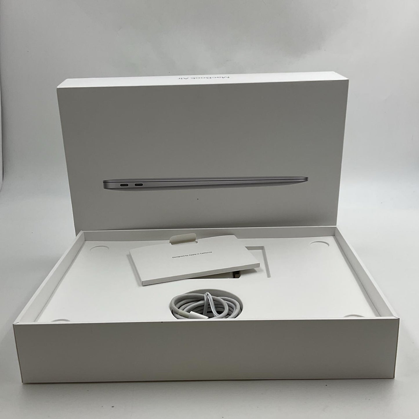 【全額返金保証】【最速発送】Apple MacBook Air 13インチ 2020 Apple M1 16GB 256GB シルバー 83% 動作確認済