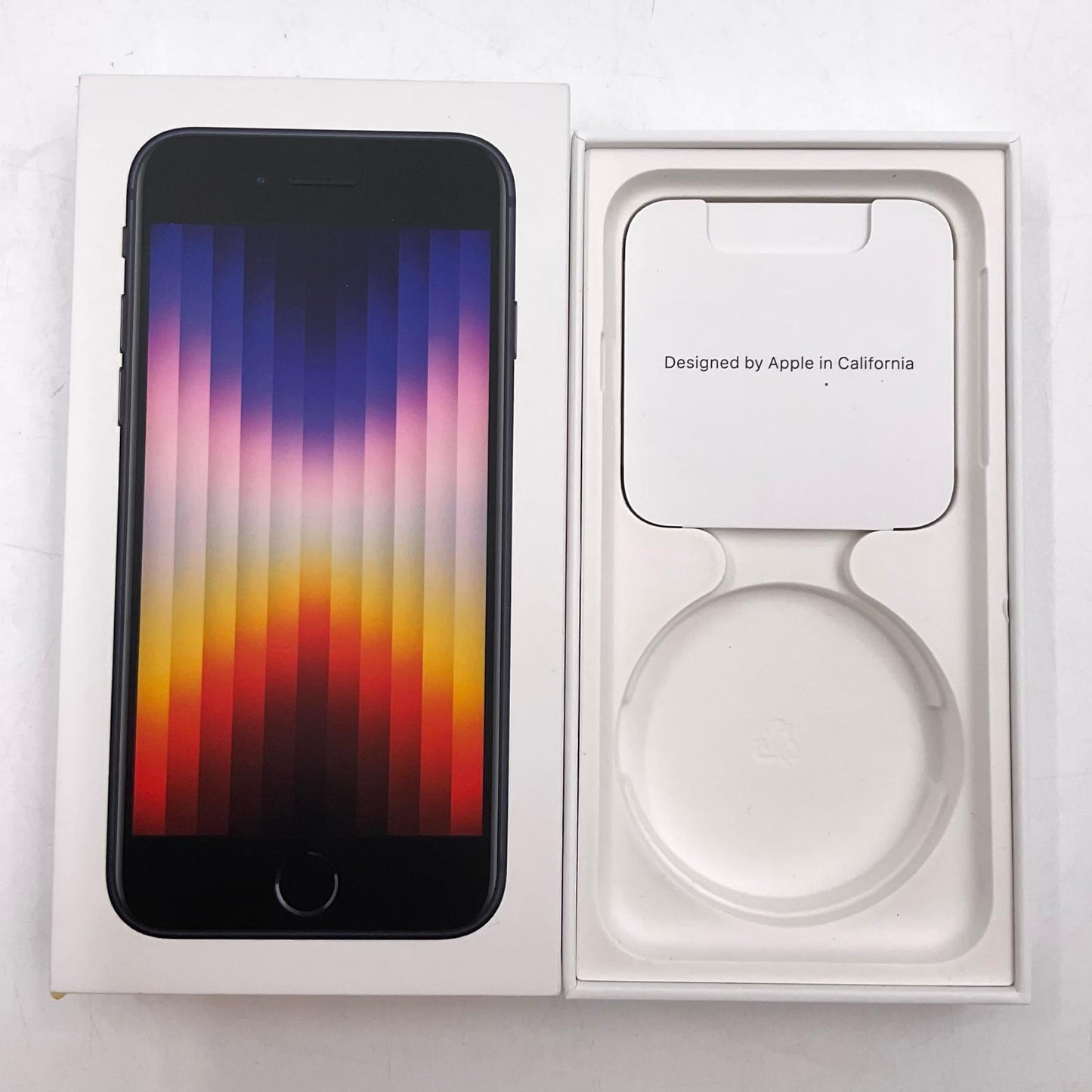 【全額返金保証】【最速発送】Apple iPhone iPhone SE(第3世代) 64GB ミッドナイト au 白ロム 動作確認済 84%