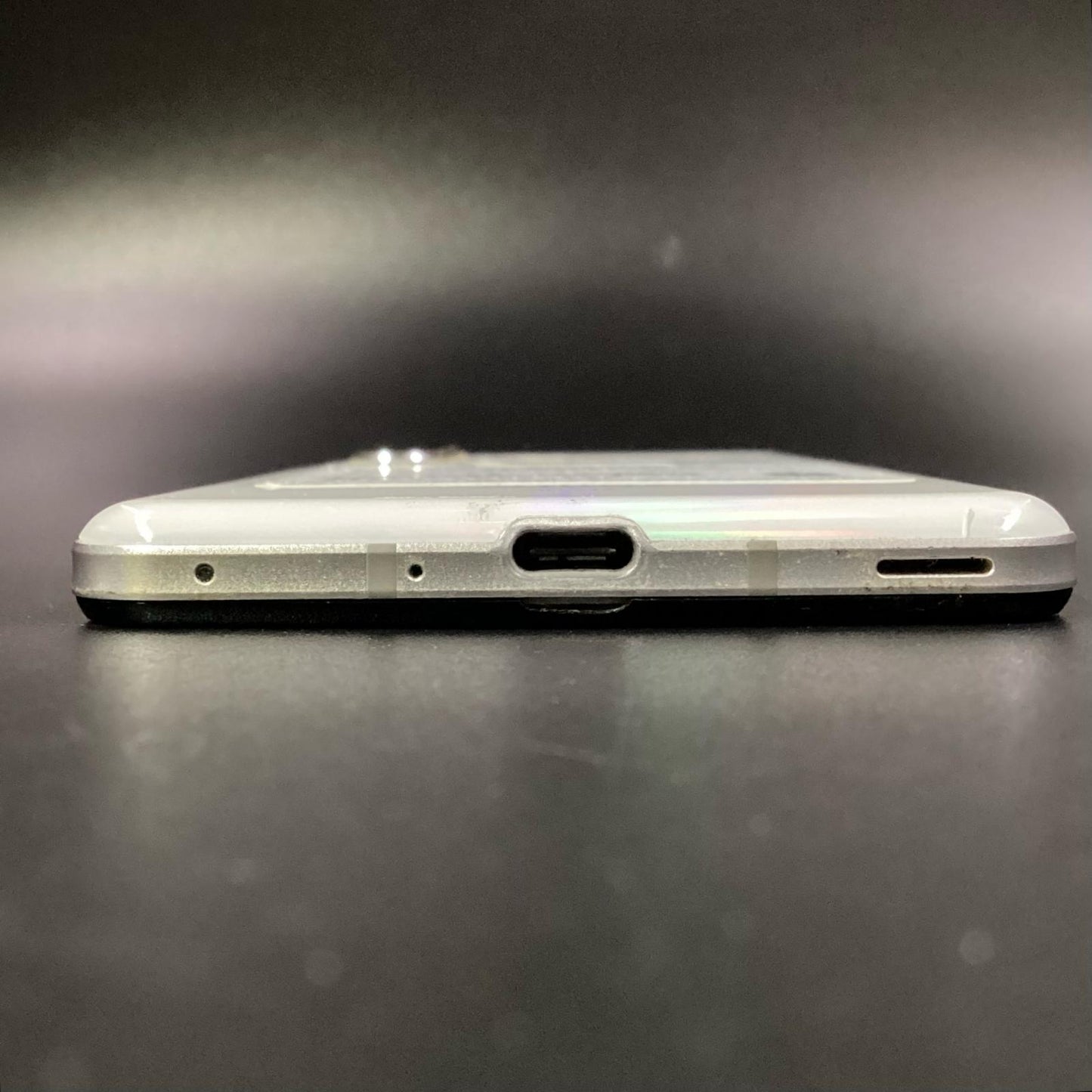 【最速発送】SHARP AQUOS R5G 256GB オーロラホワイト docomo SH-51A 白ロム【難有】