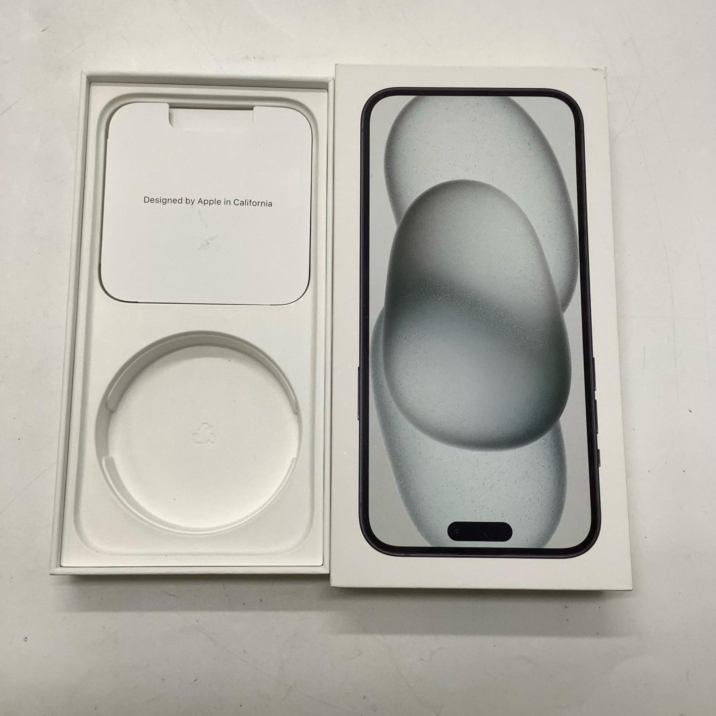 【全額返金保証】【最速発送】Apple iPhone iPhone 11 64GB ブラック au 白ロム 動作確認済 82%