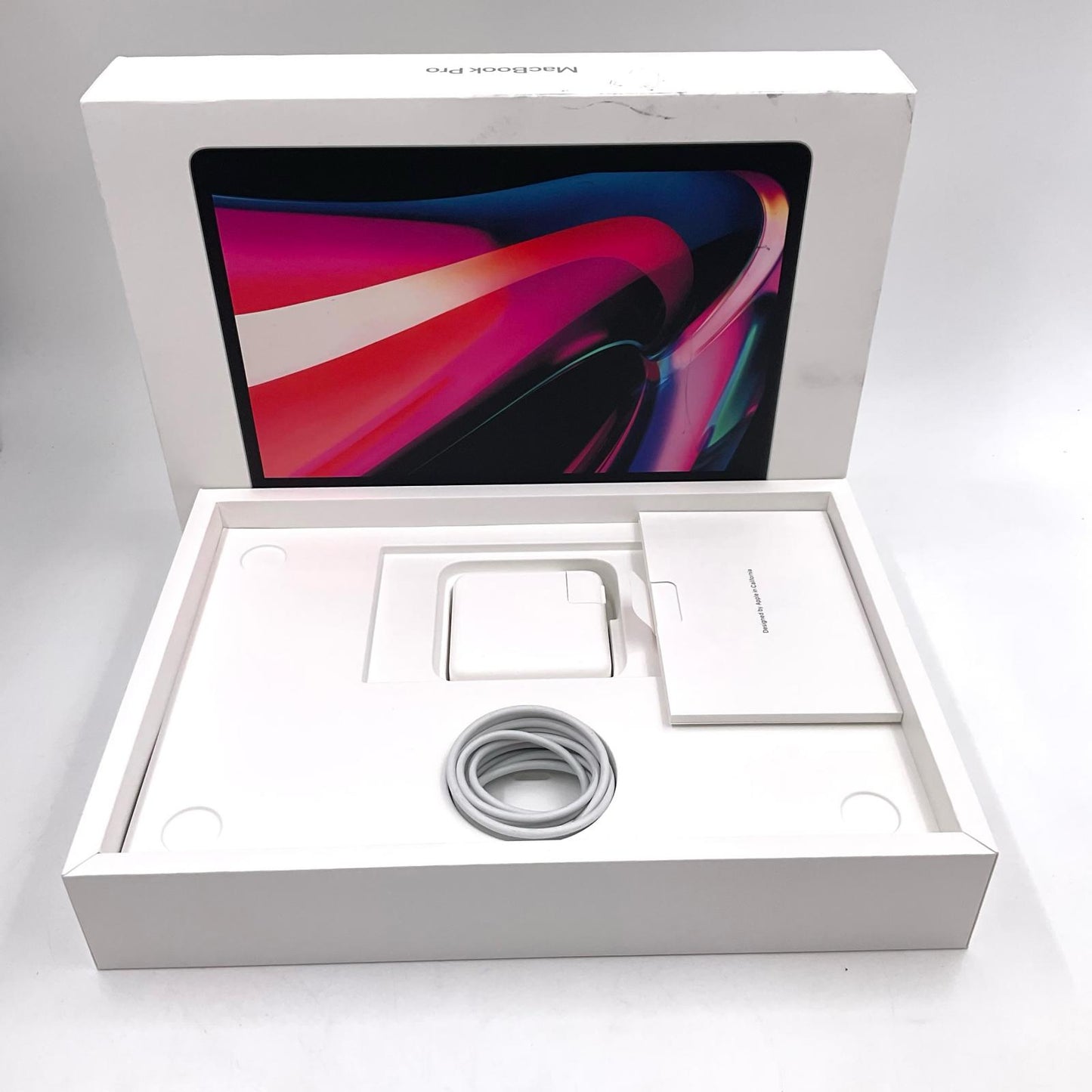 【全額返金保証】【最速発送】Apple MacBook Pro 13インチ 2020 M1 8GB 512GB シルバー 100% 美品 動作確認済