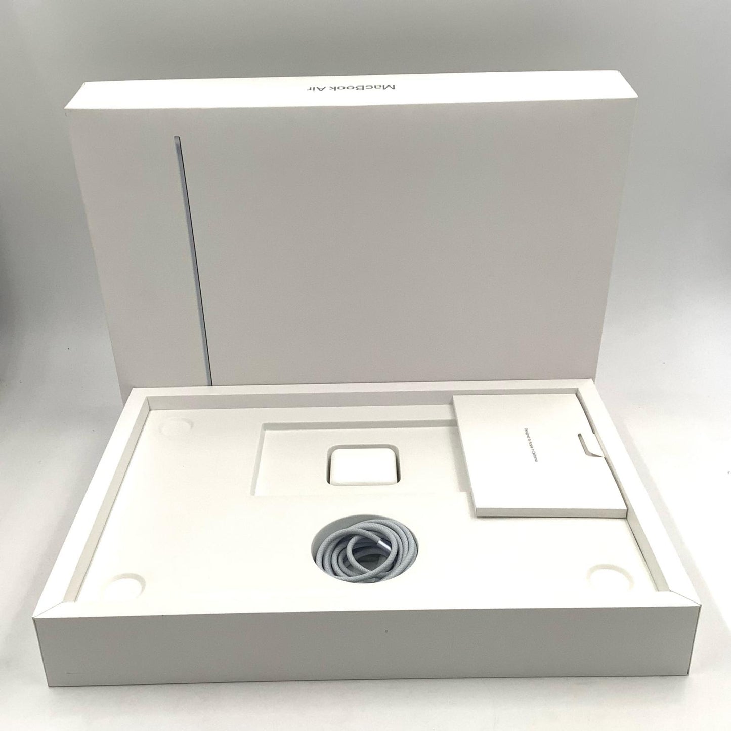 【全額返金保証】【最速発送】Apple MacBook Air 15.3インチ 2025 Apple M4 32GB 512GB スカイブルー 100% 美品 動作確認済