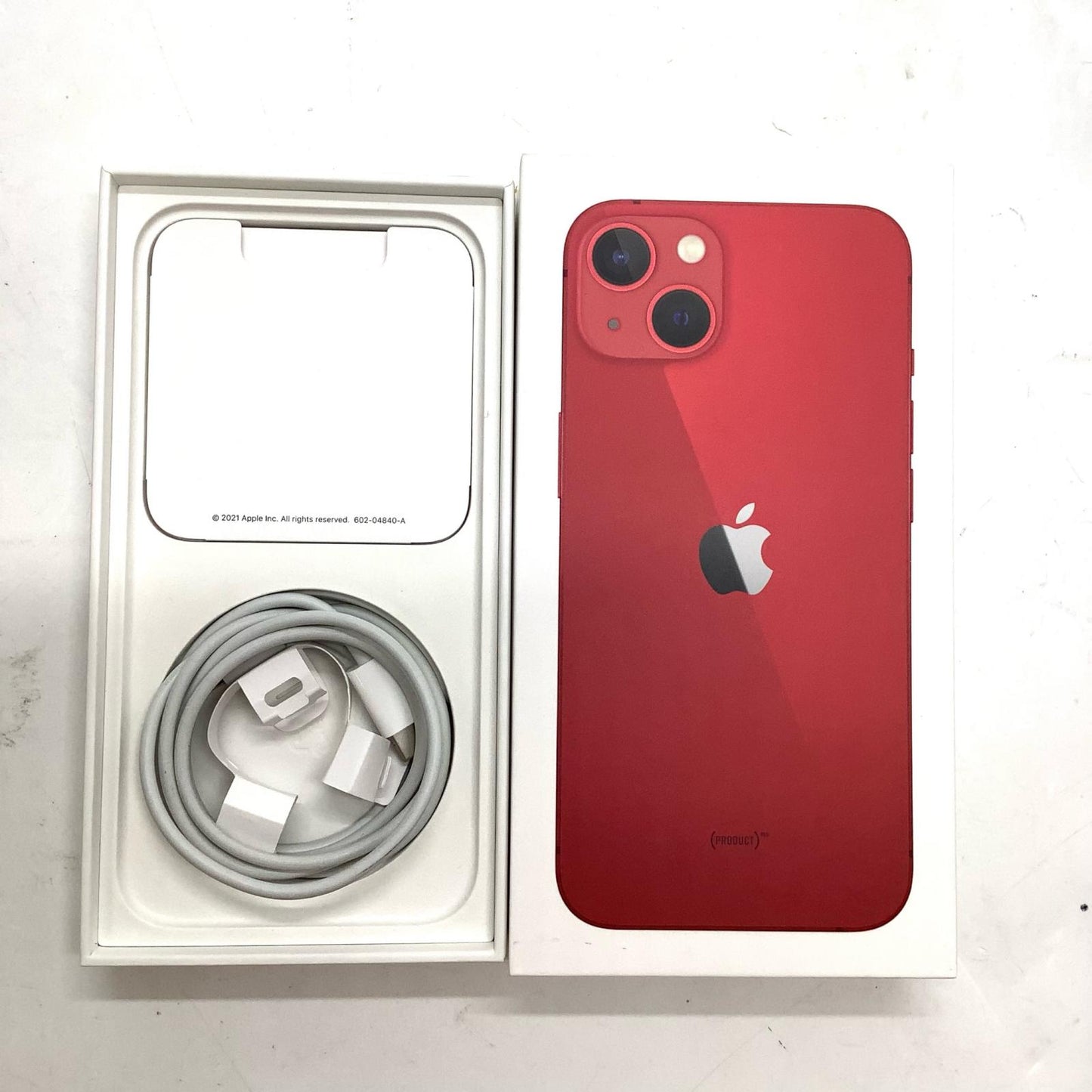 【全額返金保証】【最速発送】Apple iPhone iPhone 13 128GB (PRODUCT)RED docomo 白ロム 美品 動作確認済 85%