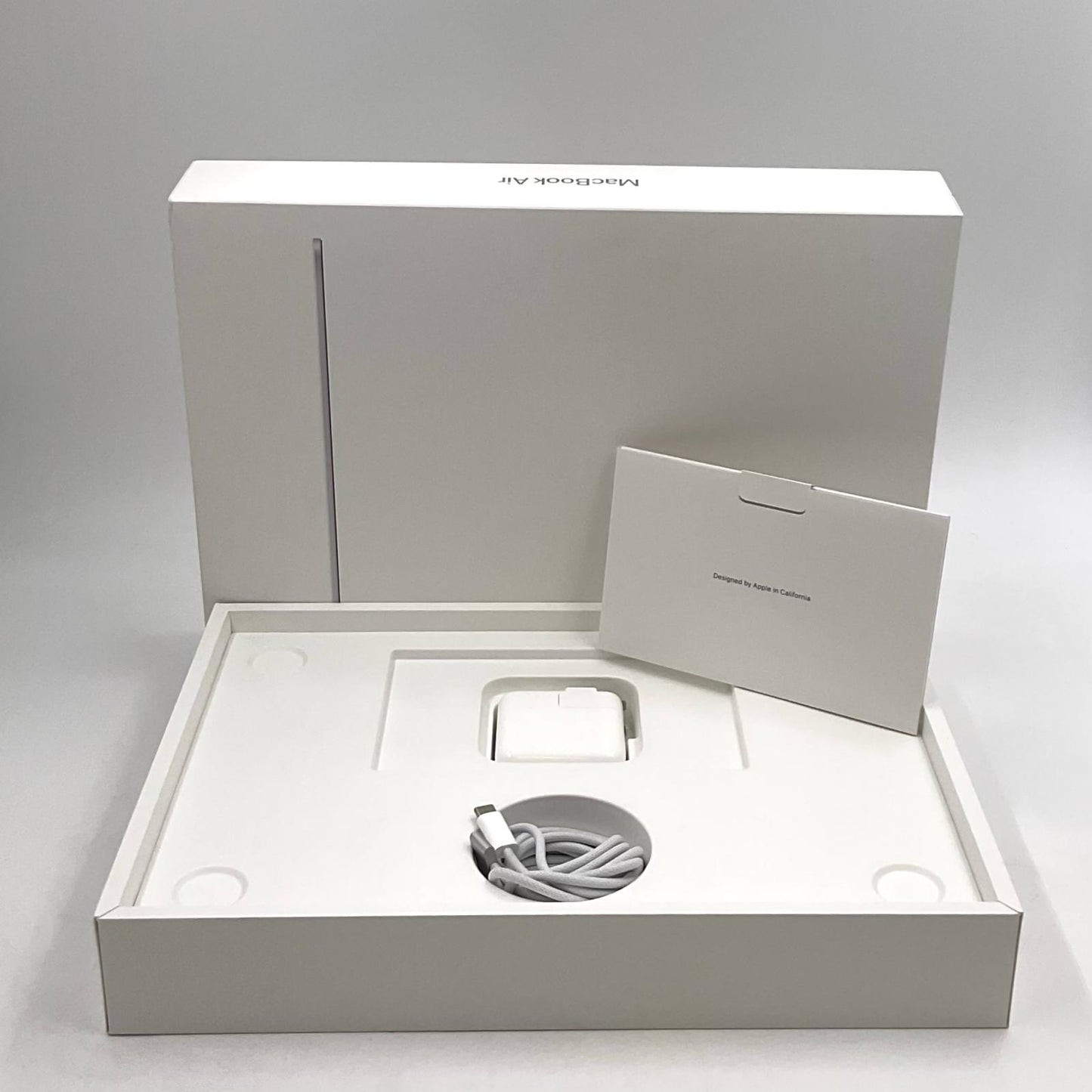 【全額返金保証】【最速発送】Apple MacBook Air 13.6インチ Apple M4 10core 16GB 256GB シルバー 100% 美品 動作確認済
