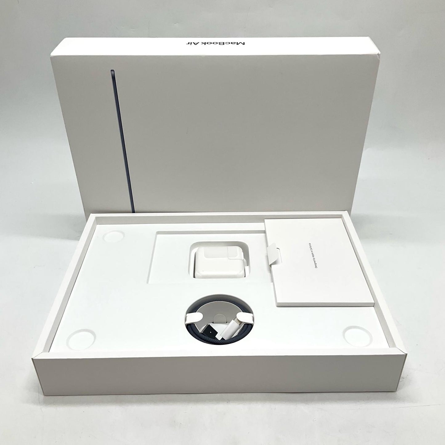 【全額返金保証】【最速発送】Apple MacBook Air 13.6インチ 2022 M2 8コア 16GB 256GB ミッドナイト 100% 超美品 動作確認済