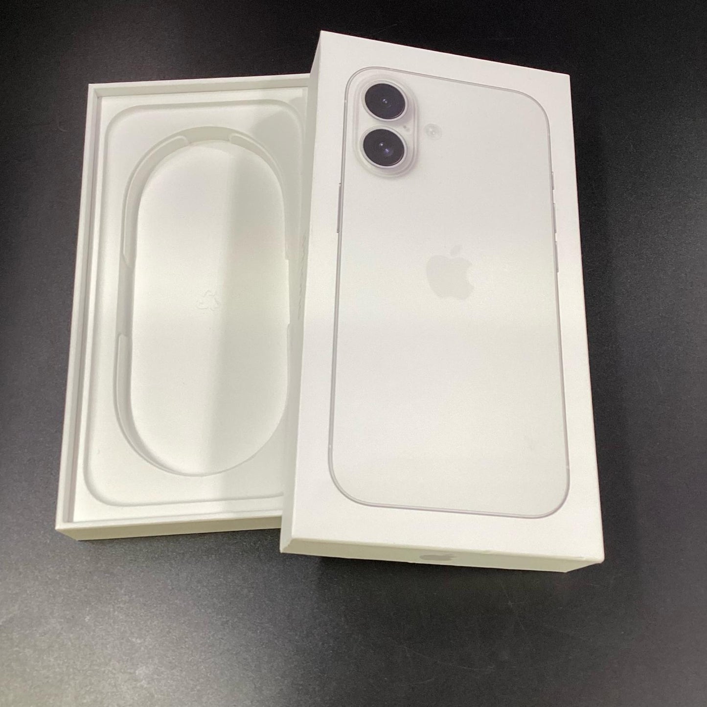 【全額返金保証】【最速発送】Apple iPhone iPhone 16 256GB ホワイト SIMフリー 白ロム 美品 動作確認済 89%