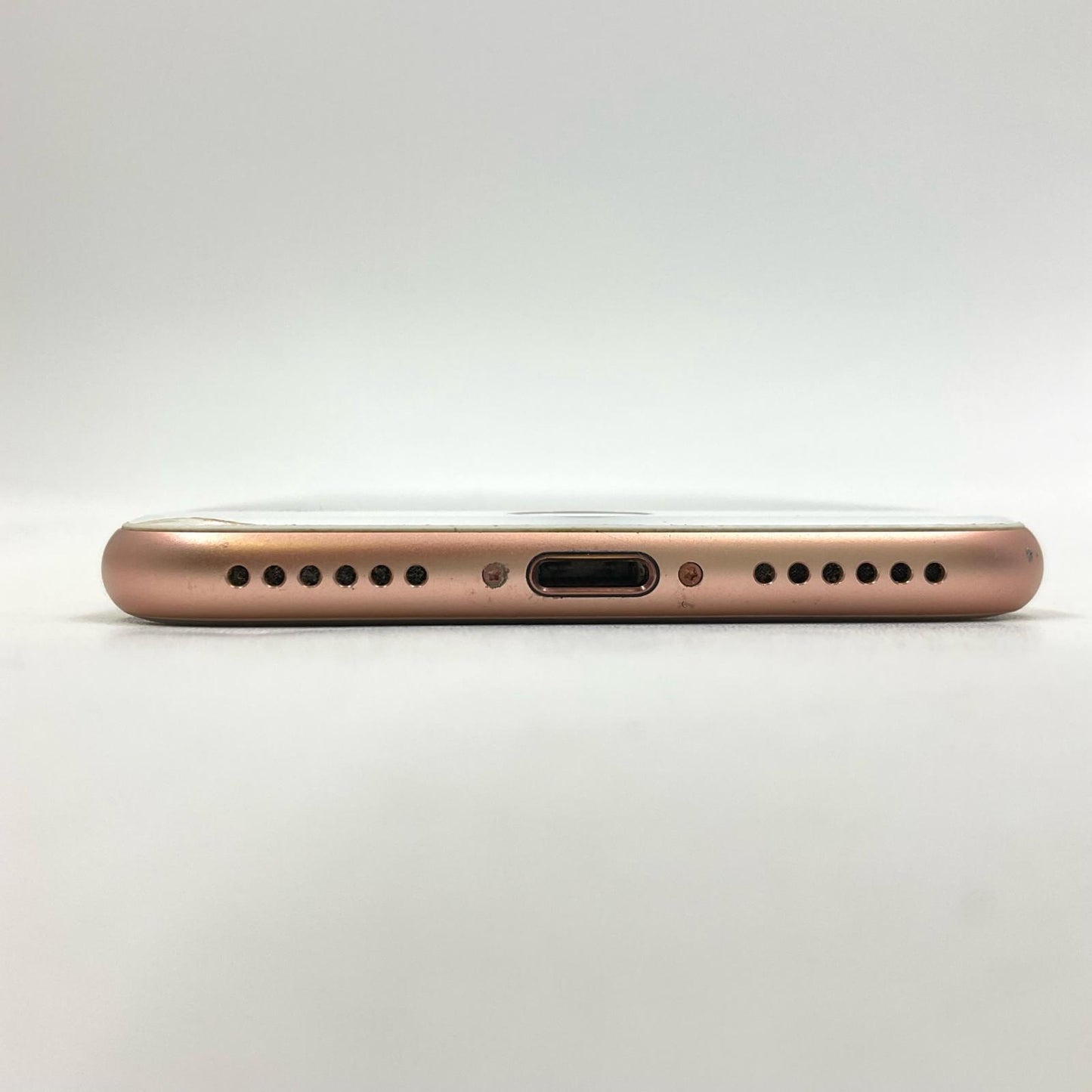 【全額返金保証】【最速発送】Apple iPhone iPhone 8 64GB ゴールド docomo 白ロム 美品 動作確認済 82%