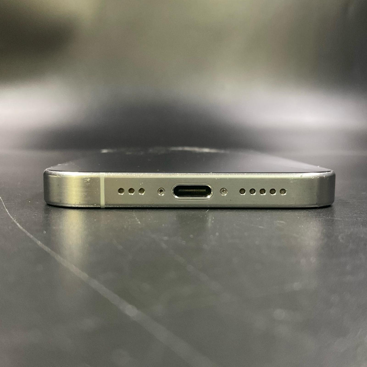 【最速発送】Apple iPhone iPhone 15 Pro 256GB ホワイトチタニウム SIMフリー 白ロム【難有】 86%