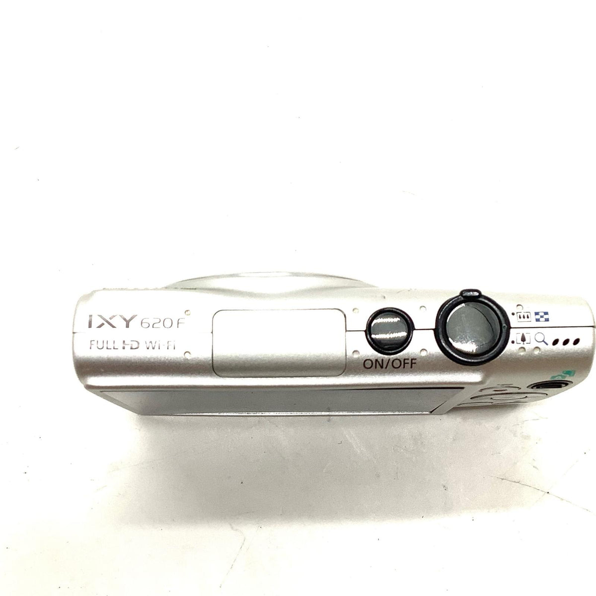 【最速発送】Canon コンパクトデジタルカメラ IXY 620F シルバー【難有】