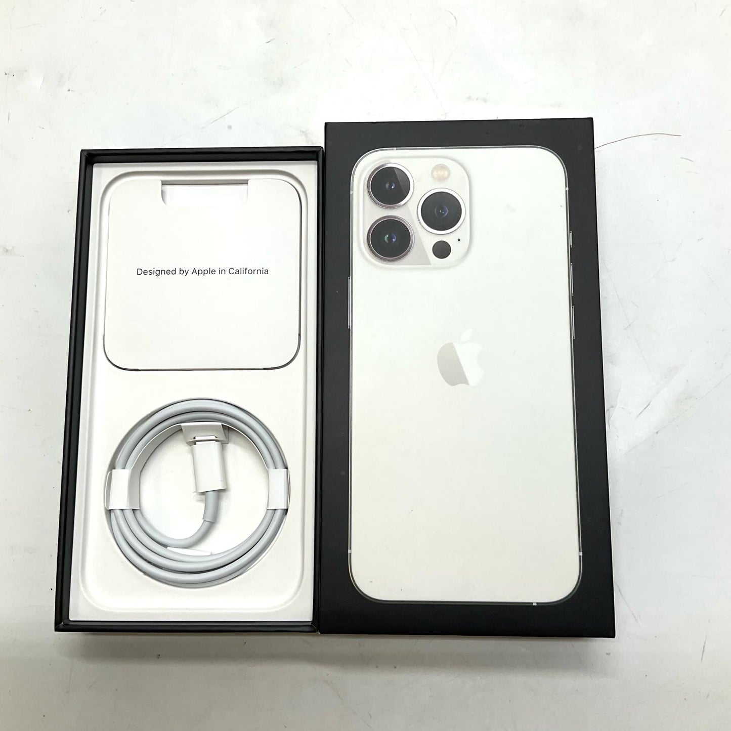 【全額返金保証】【最速発送】Apple iPhone iPhone 13 Pro 256GB シルバー docomo SIMフリー 白ロム 動作確認済 78%