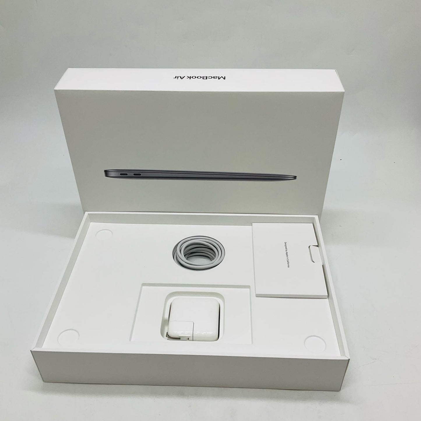 【全額返金保証】【最速発送】Apple MacBook Air 13インチ 2020 Apple M1 16GB 256GB スペースグレイ 83% 動作確認済
