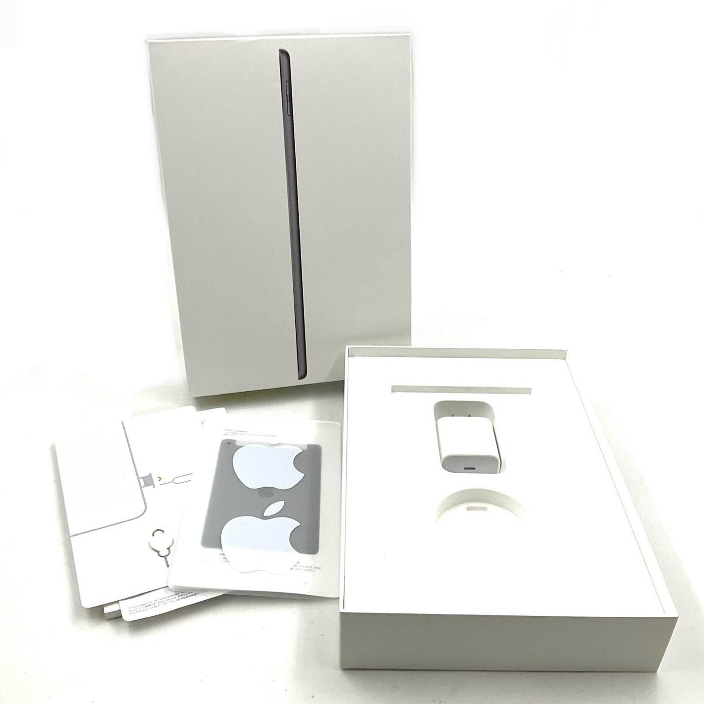 【全額返金保証】【最速発送】Apple iPad iPad 10.2インチ 第9世代 64GB スペースグレイ WiFi+Cellular au 美品 動作確認済