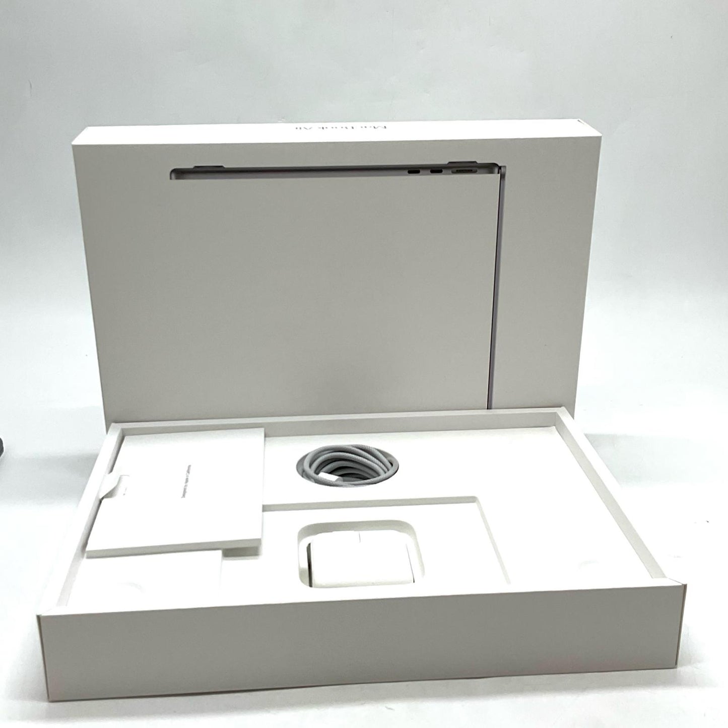【全額返金保証】【最速発送】Apple MacBook Air 13インチ 2022 Apple M2 8GB 256GB スペースグレイ 99% 美品 動作確認済