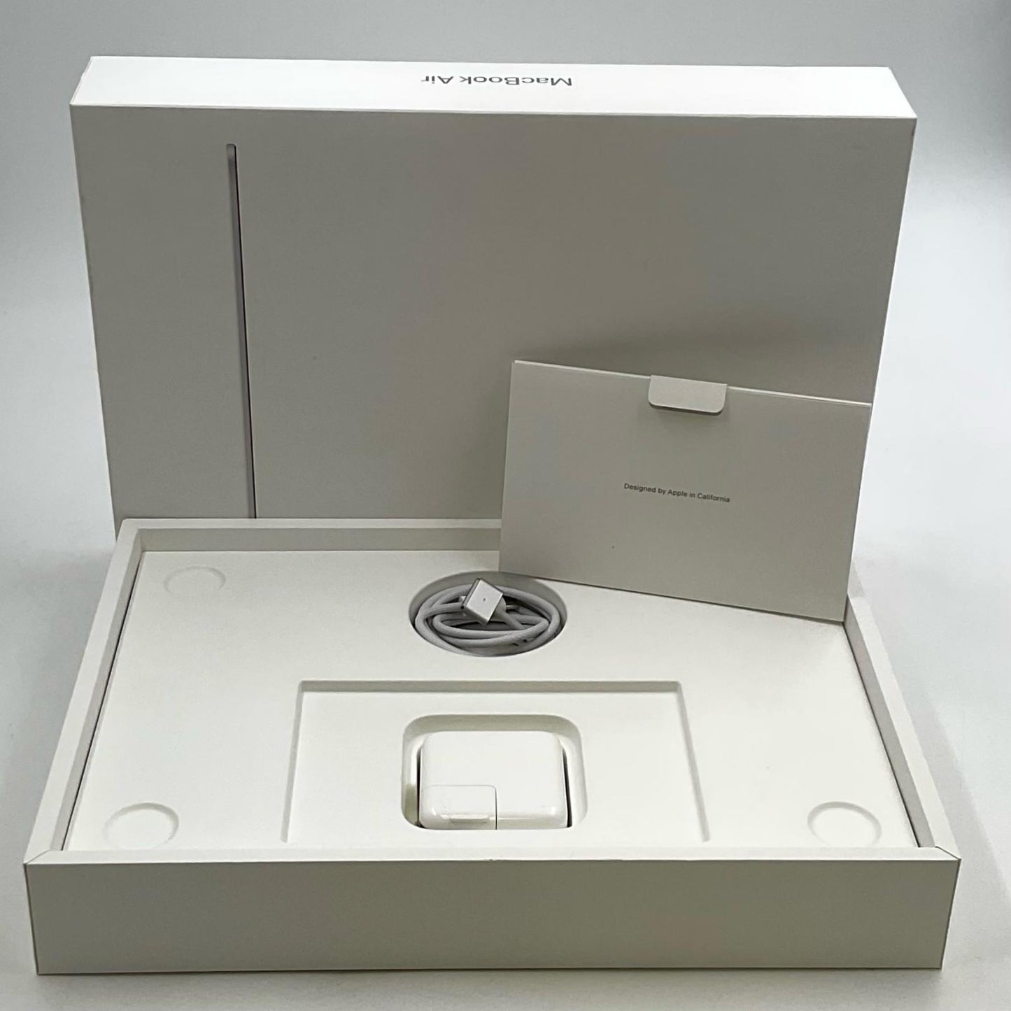 【全額返金保証】【最速発送】Apple MacBook Air 13インチ 2025 Apple M4 16GB 256GB シルバー 100% 美品 動作確認済