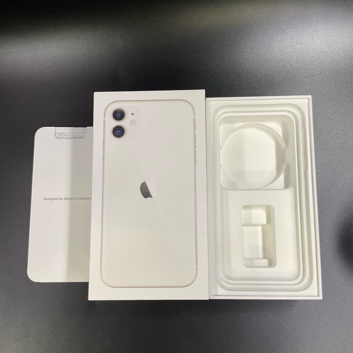 【全額返金保証】【最速発送】Apple iPhone iPhone 11 128GB ホワイト docomo 白ロム 動作確認済 77%