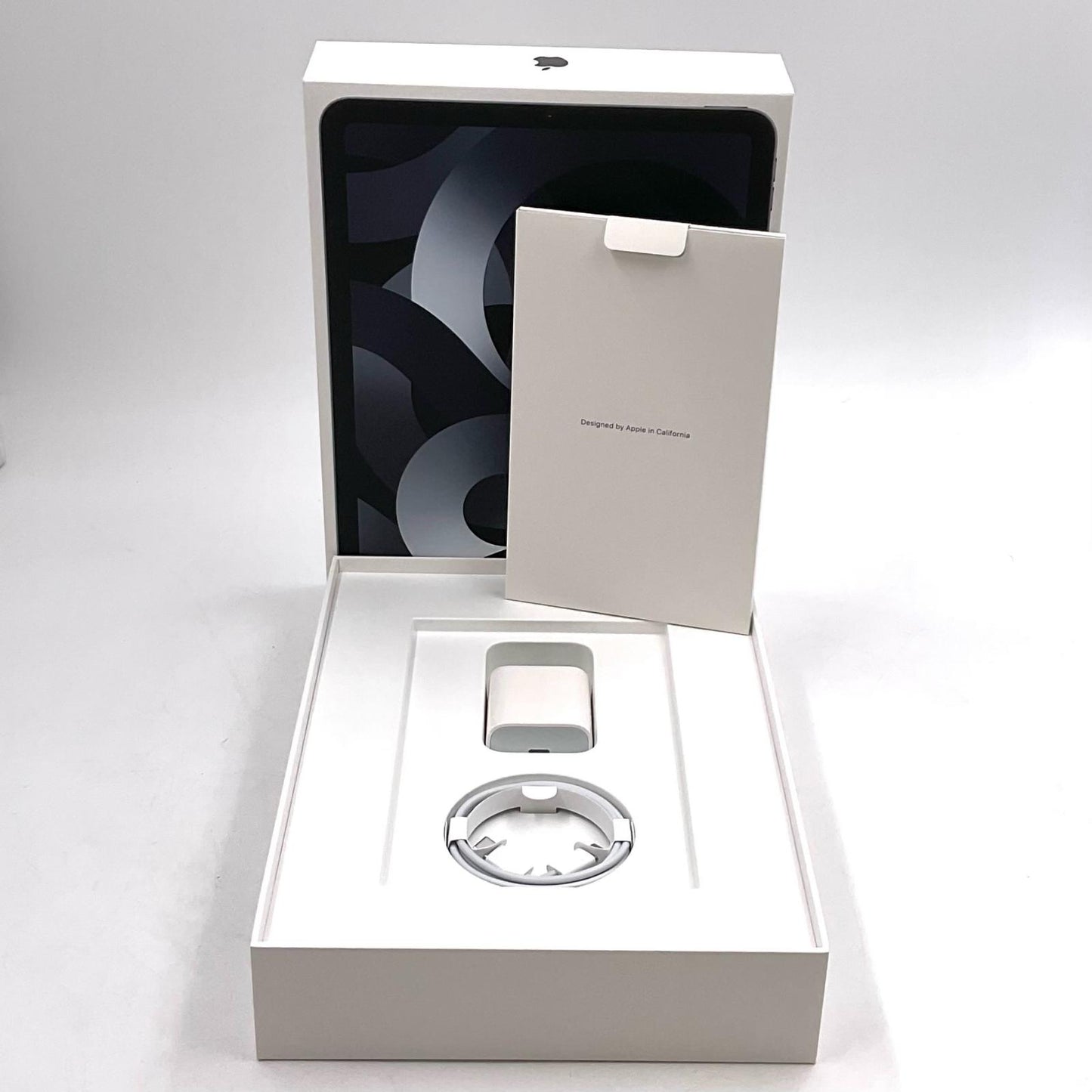 【全額返金保証】【最速発送】Apple iPad Air 10.9インチ 第5世代 256GB スペースグレイ Wi-Fi 超美品 動作確認済