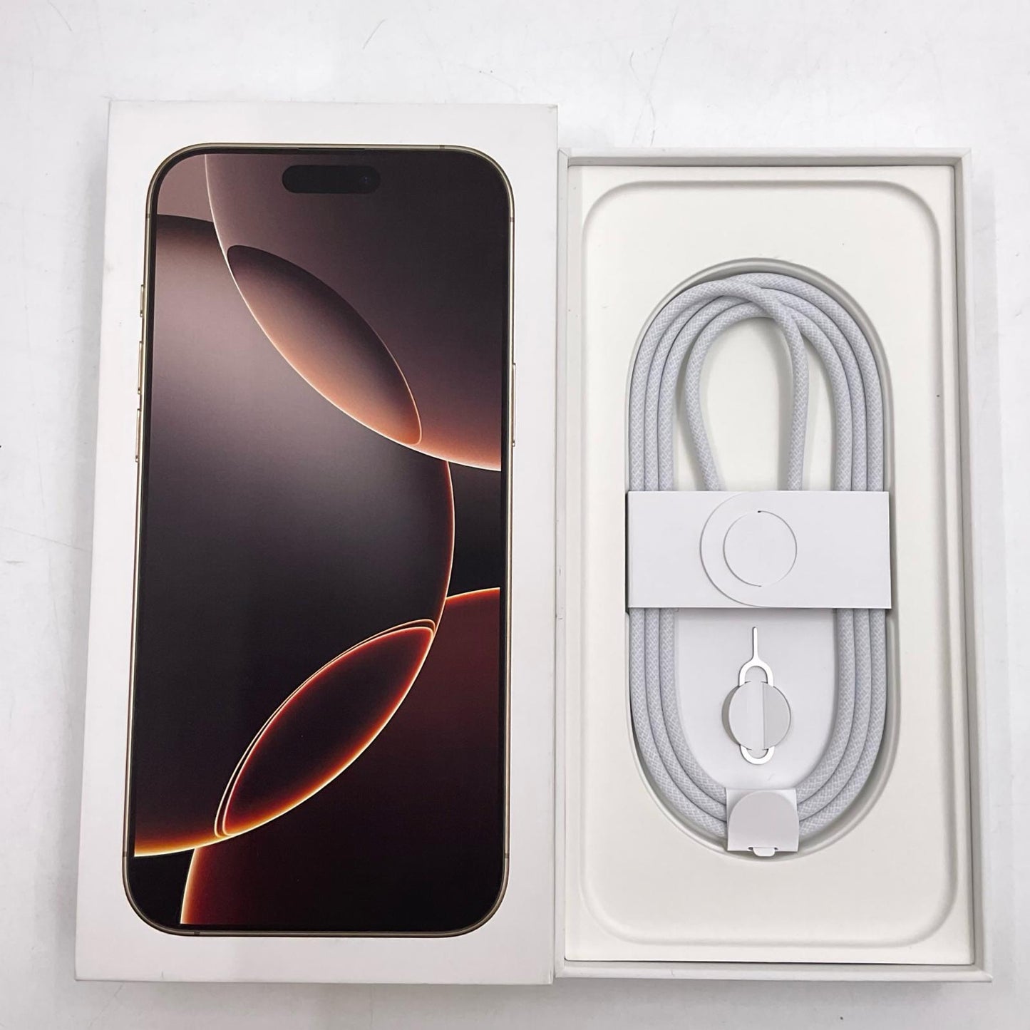 【全額返金保証】【最速発送】Apple iPhone iPhone 16 Pro Max 256GB デザートチタニウム au 白ロム 動作確認済 100%