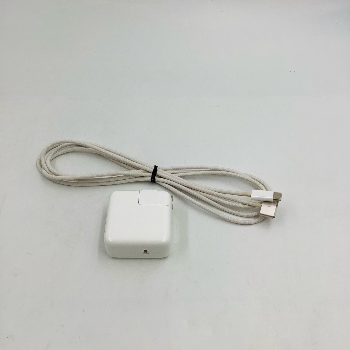 【全額返金保証】【最速発送】Apple MacBook Air 13インチ 2022 Apple M2 8GB 256GB スターライト 100% 美品 動作確認済