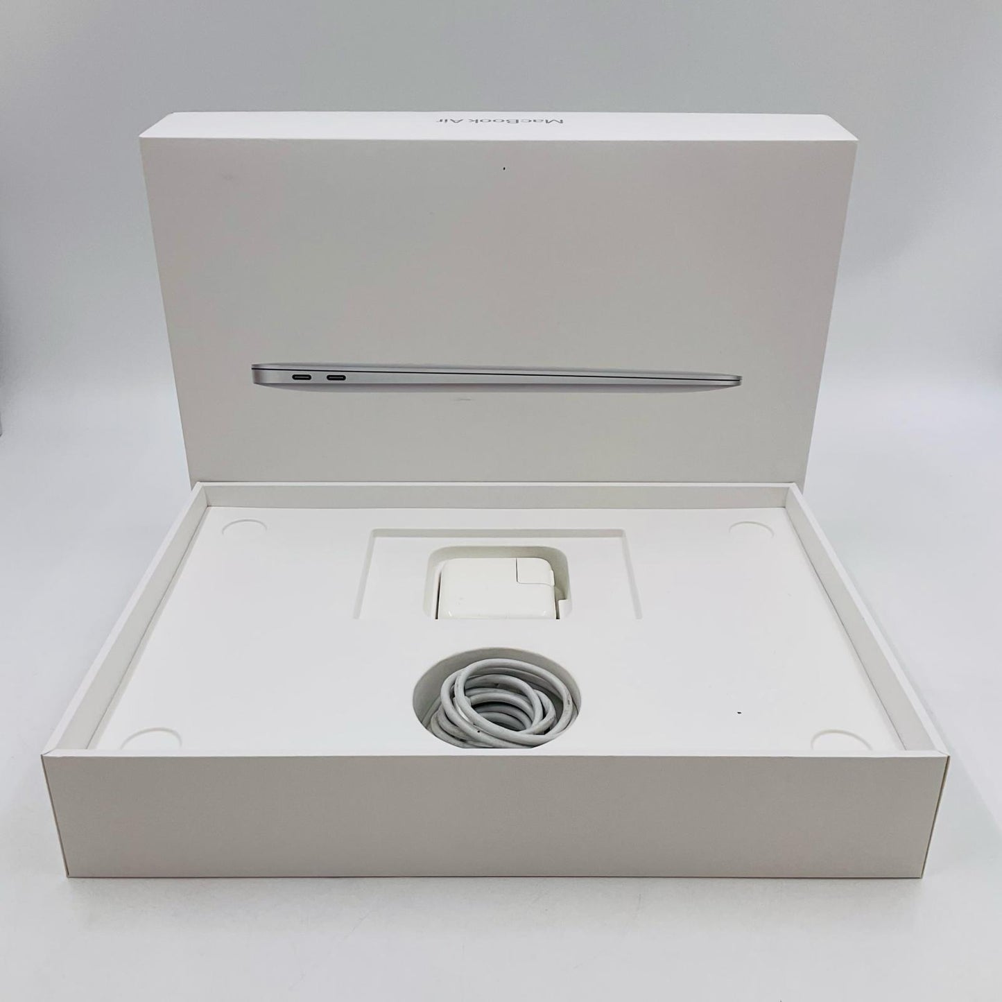 【全額返金保証】【最速発送】Apple MacBook Air 13.3インチ 2020 Apple M1 8GB 256GB シルバー 84% 動作確認済
