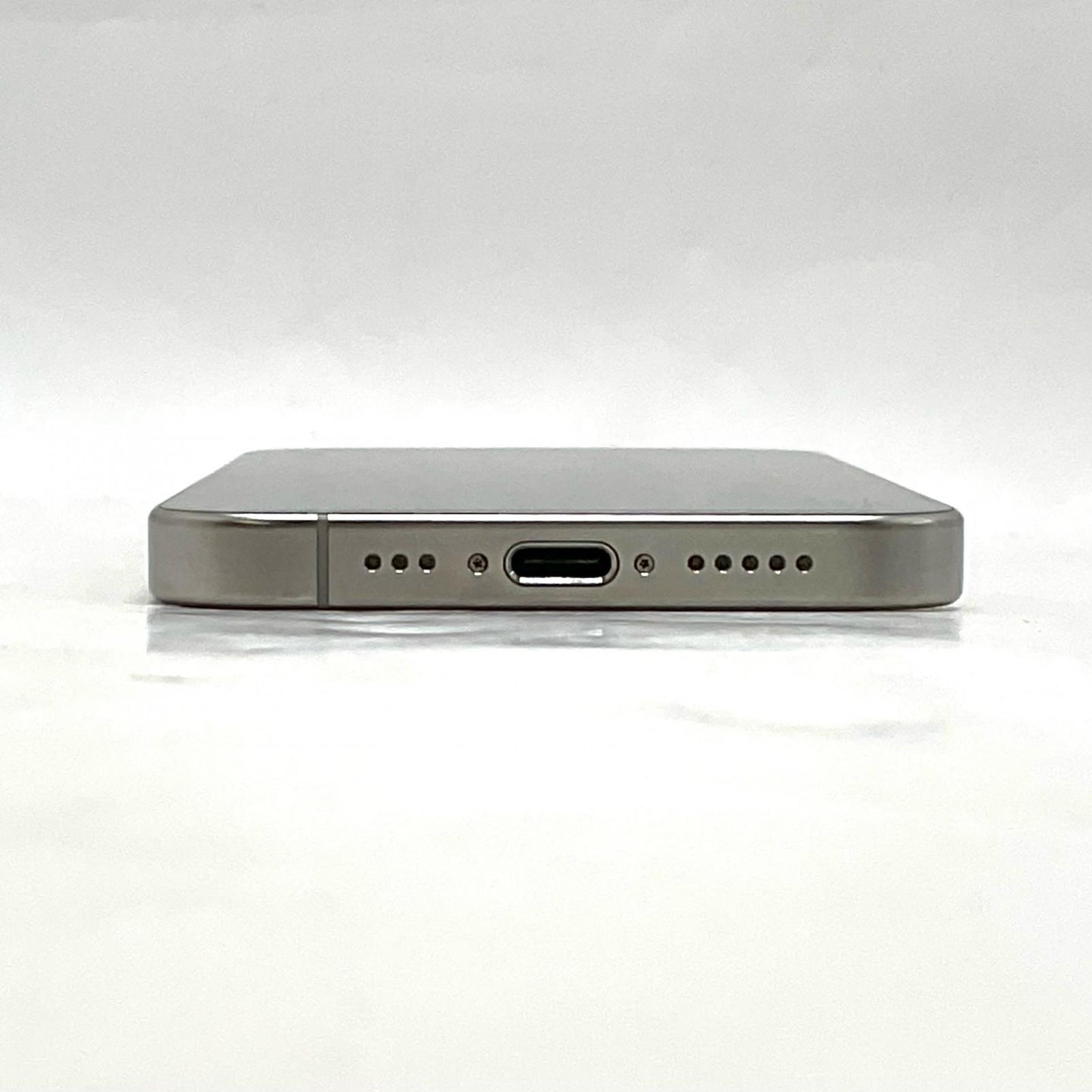 【全額返金保証】【最速発送】Apple iPhone iPhone 15 Pro 256GB ホワイトチタニウム SIMフリー 白ロム 美品 動作確認済 86%
